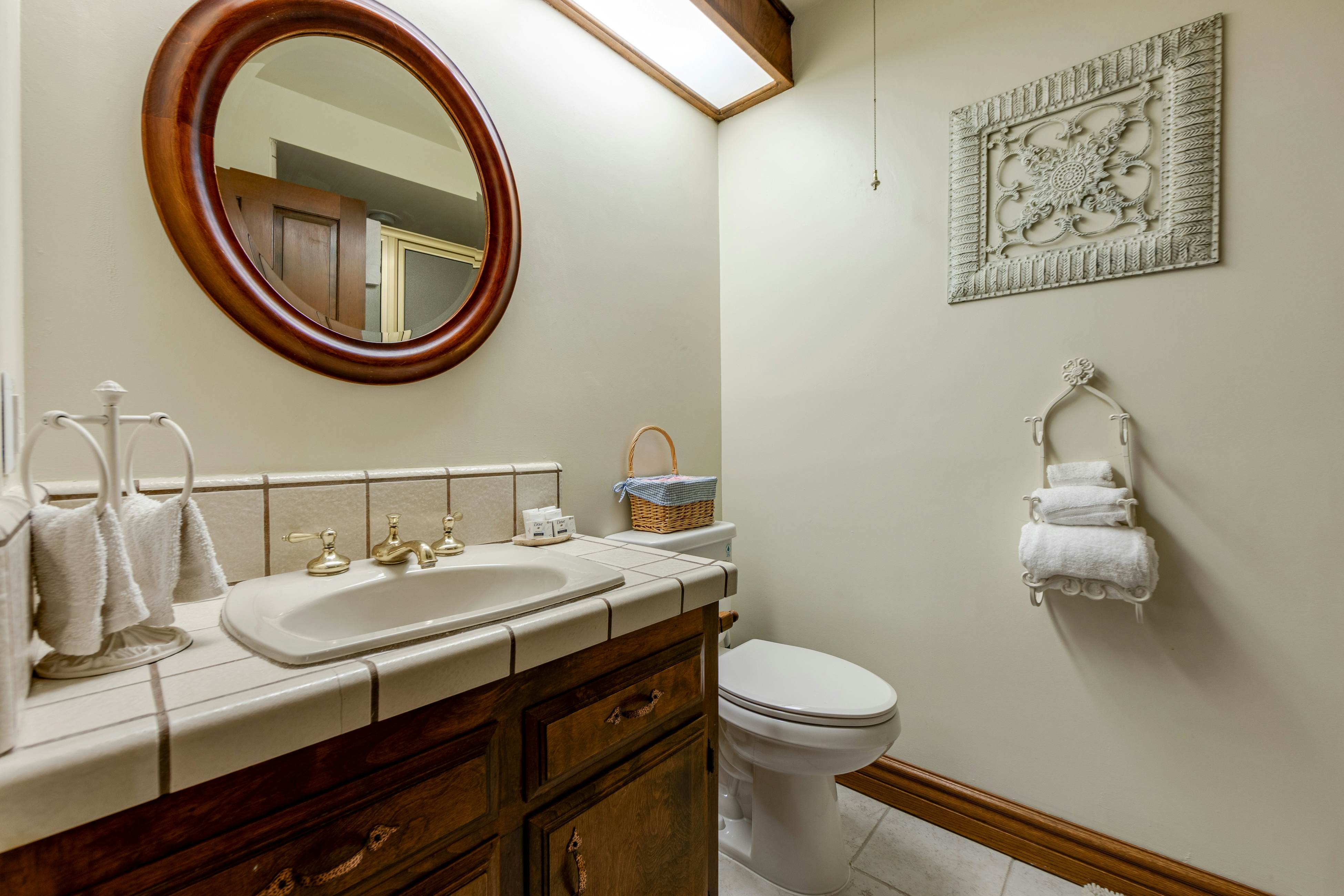 Mountain Memories on Tavern Bay