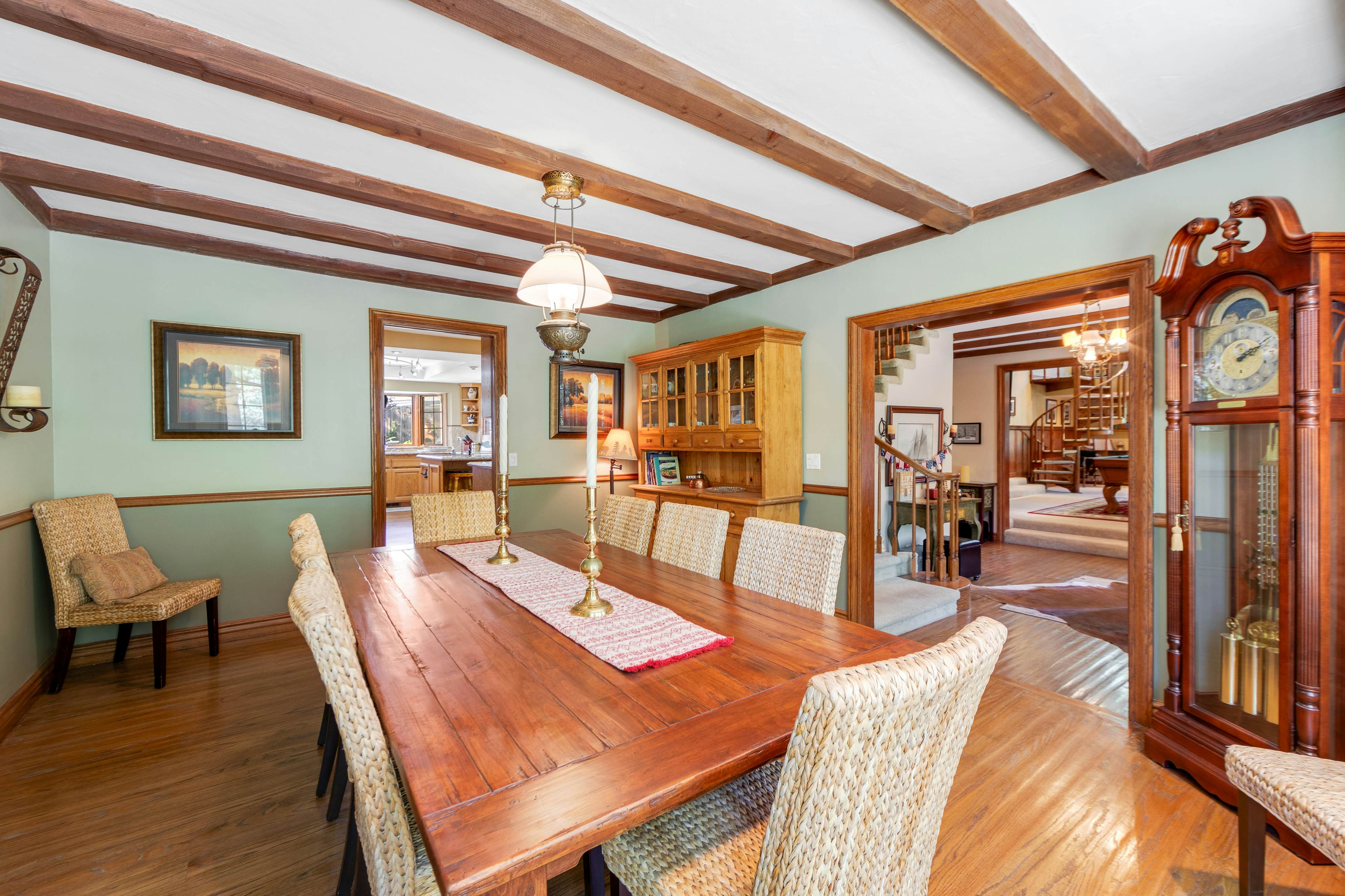 Mountain Memories on Tavern Bay