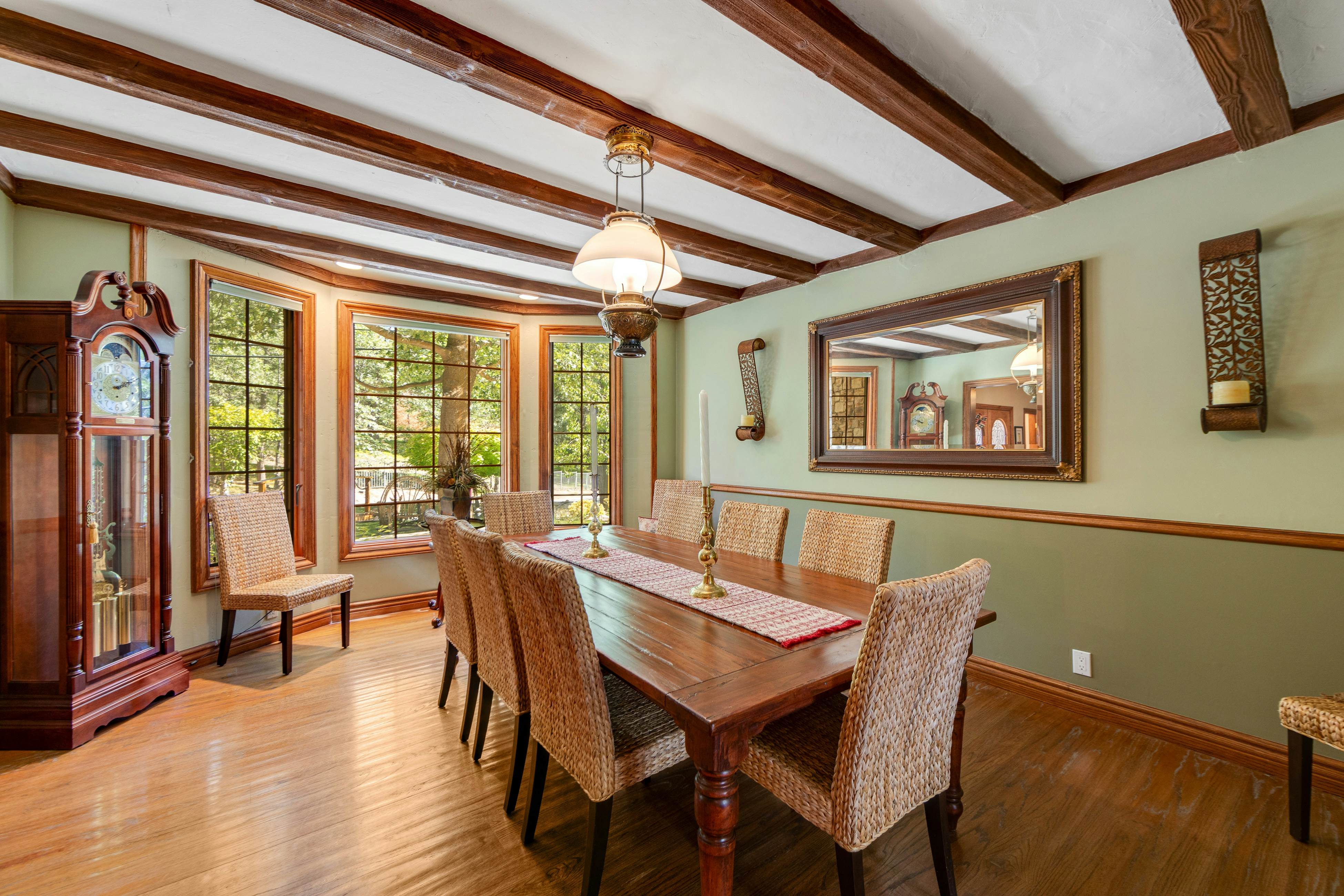 Mountain Memories on Tavern Bay