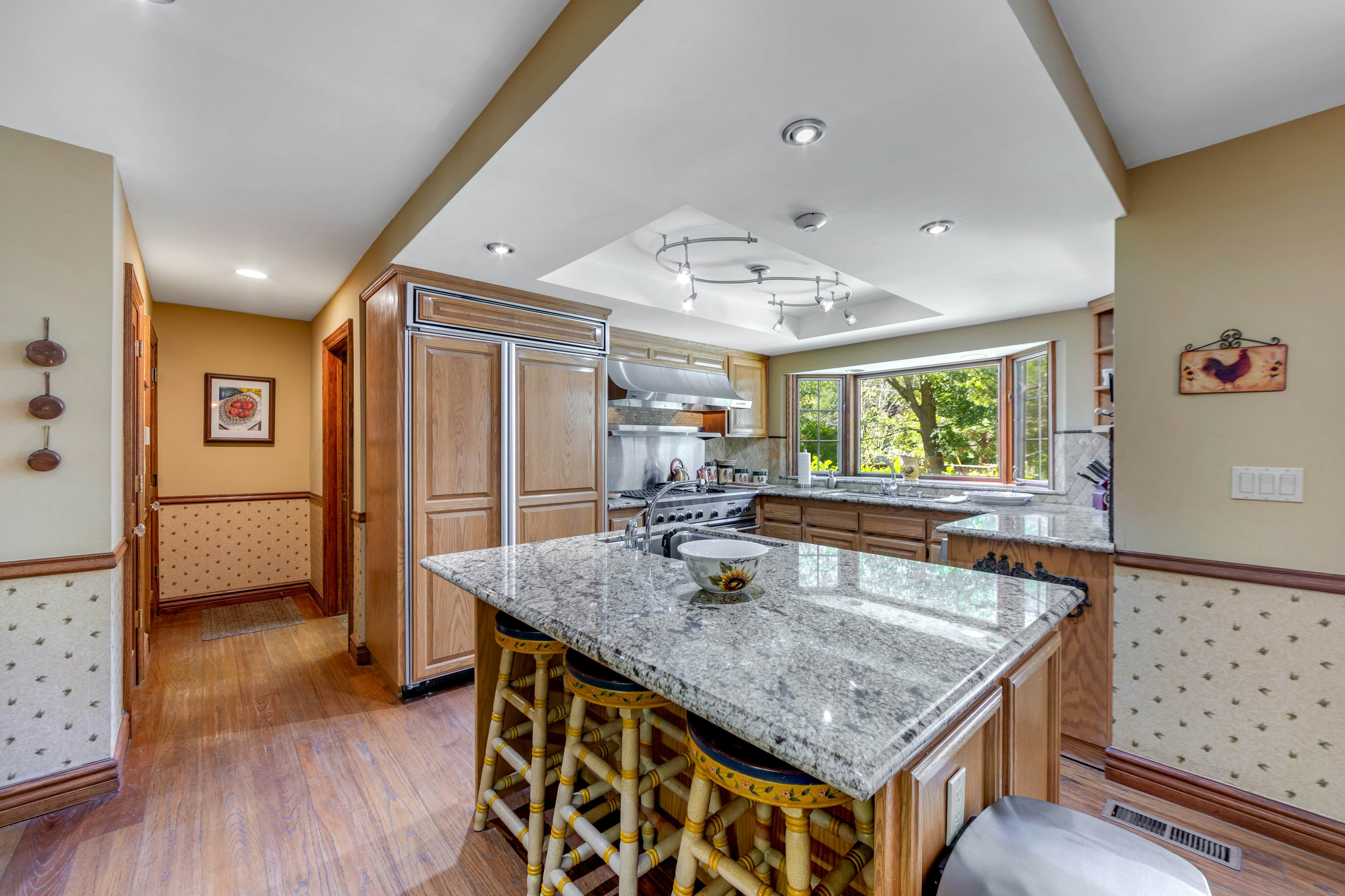 Mountain Memories on Tavern Bay