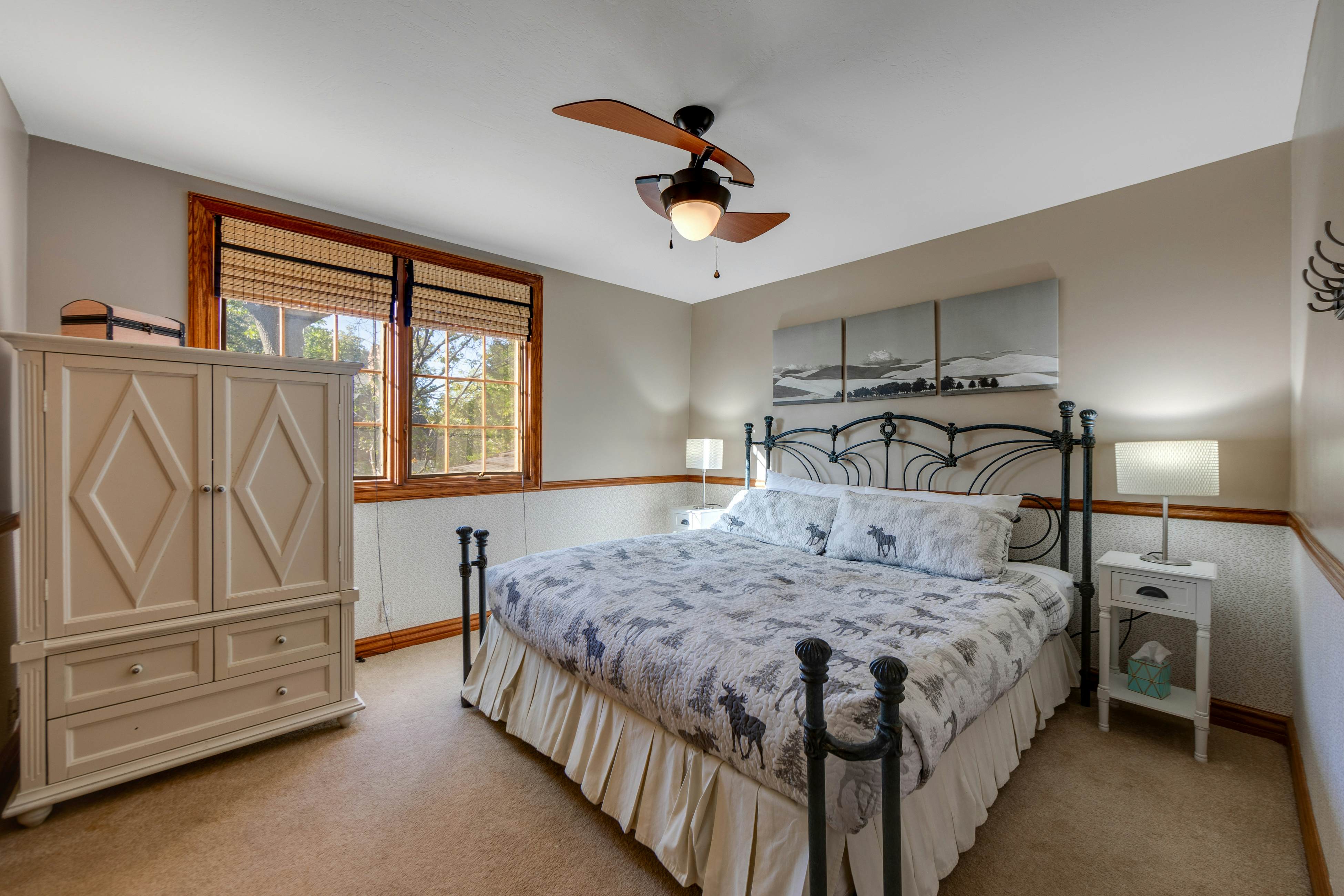 Mountain Memories on Tavern Bay