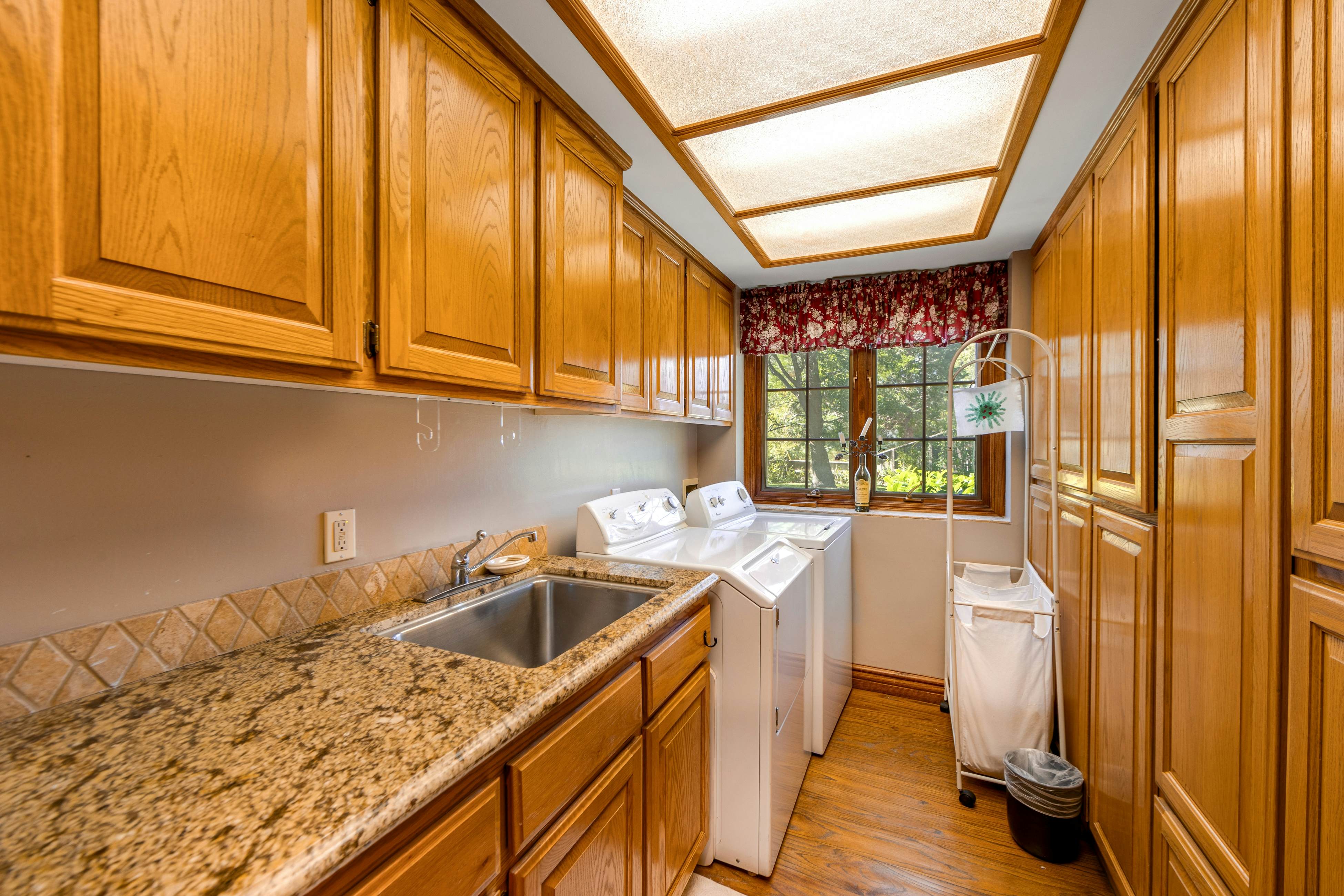 Mountain Memories on Tavern Bay