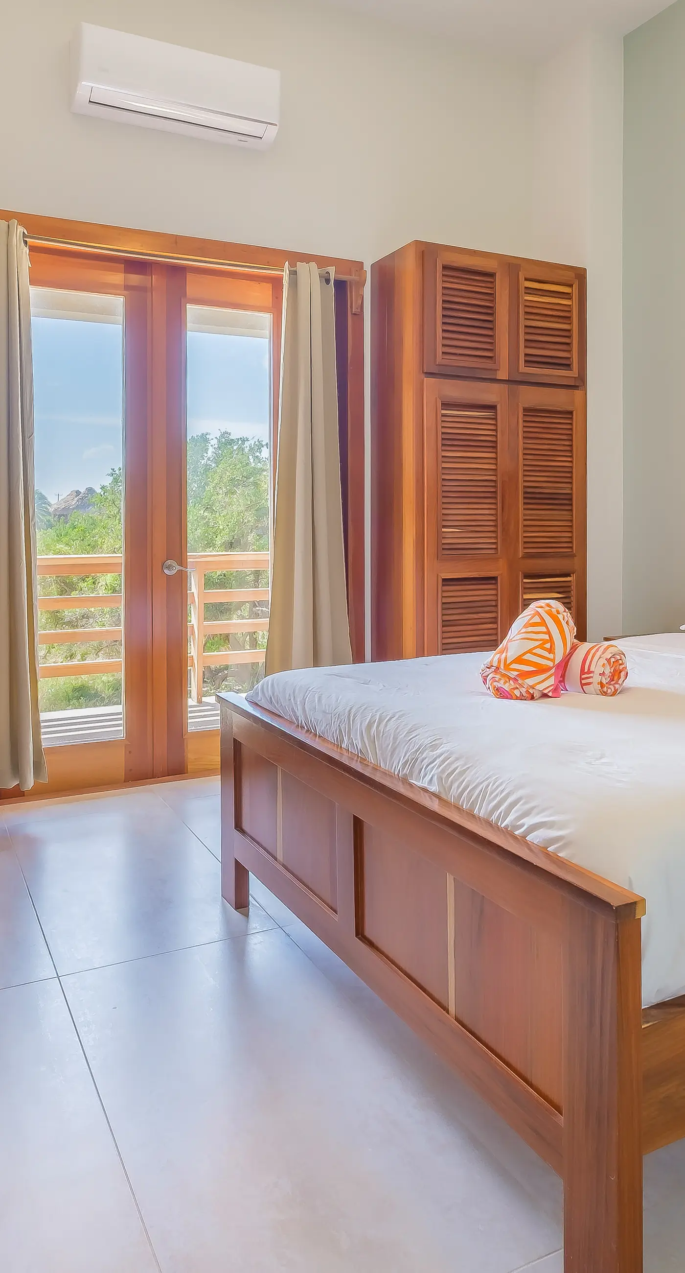 Beachfront Villa Island Pearl Gold Standard Certified