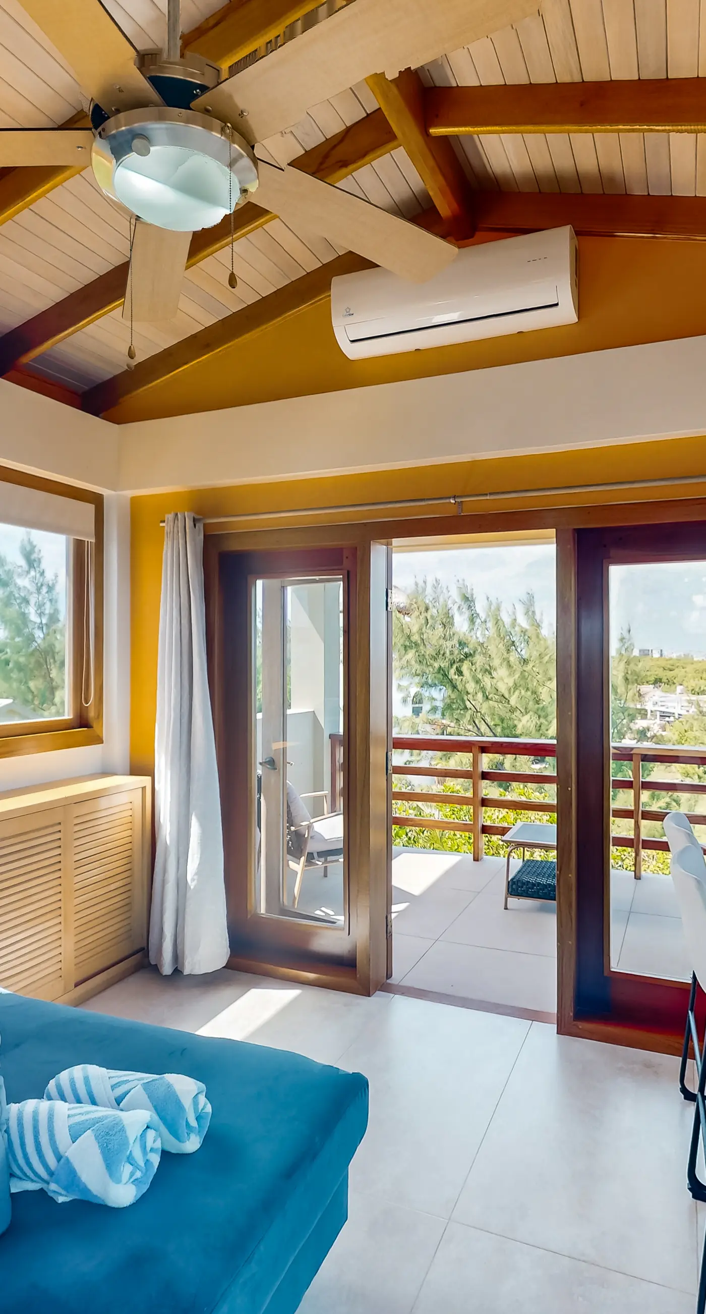 Beachfront Villa Island Pearl Gold Standard Certified