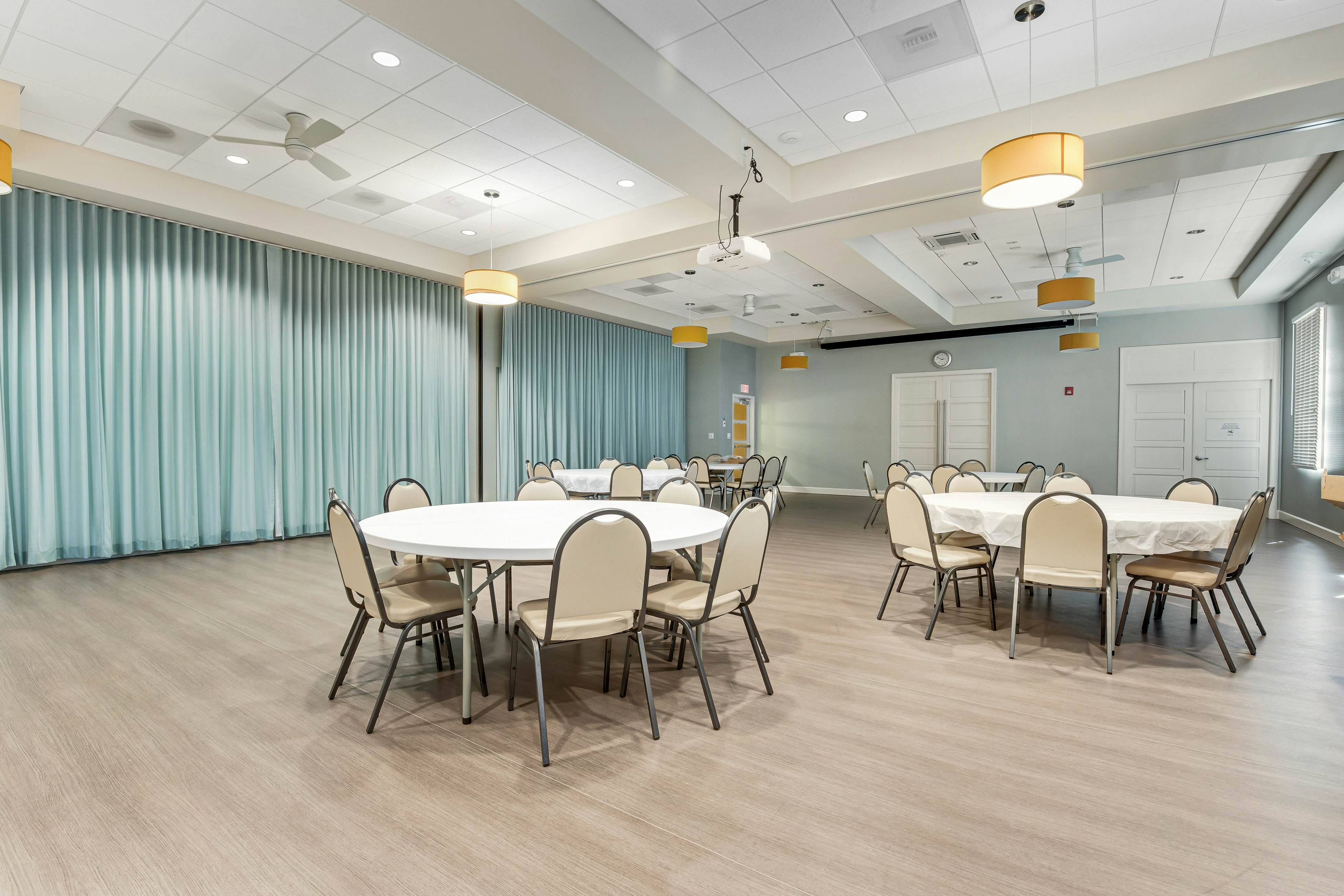 Ocean View Beach Club - Kitts Lane