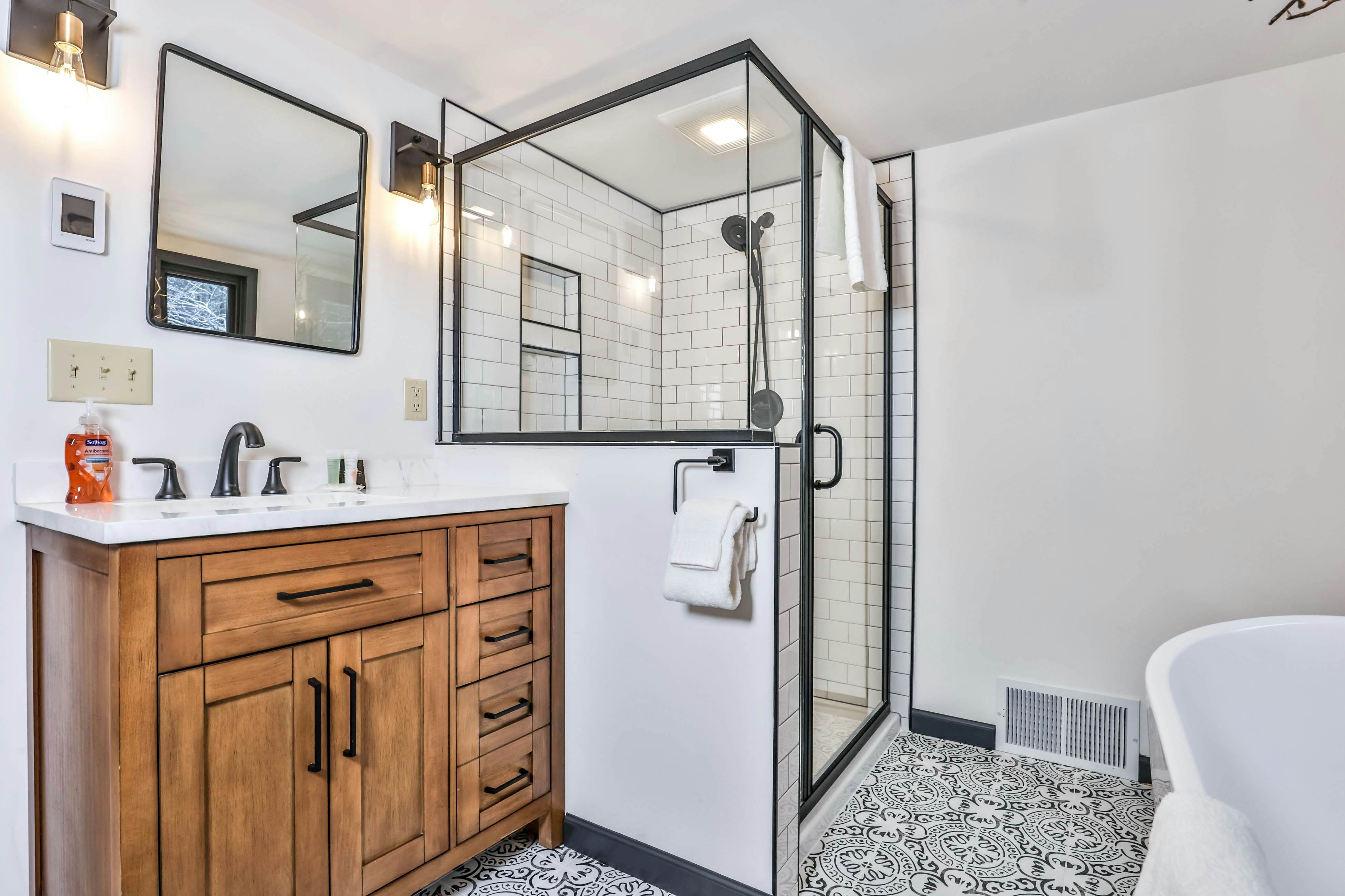 Bear Pause Retreat & The Stone House