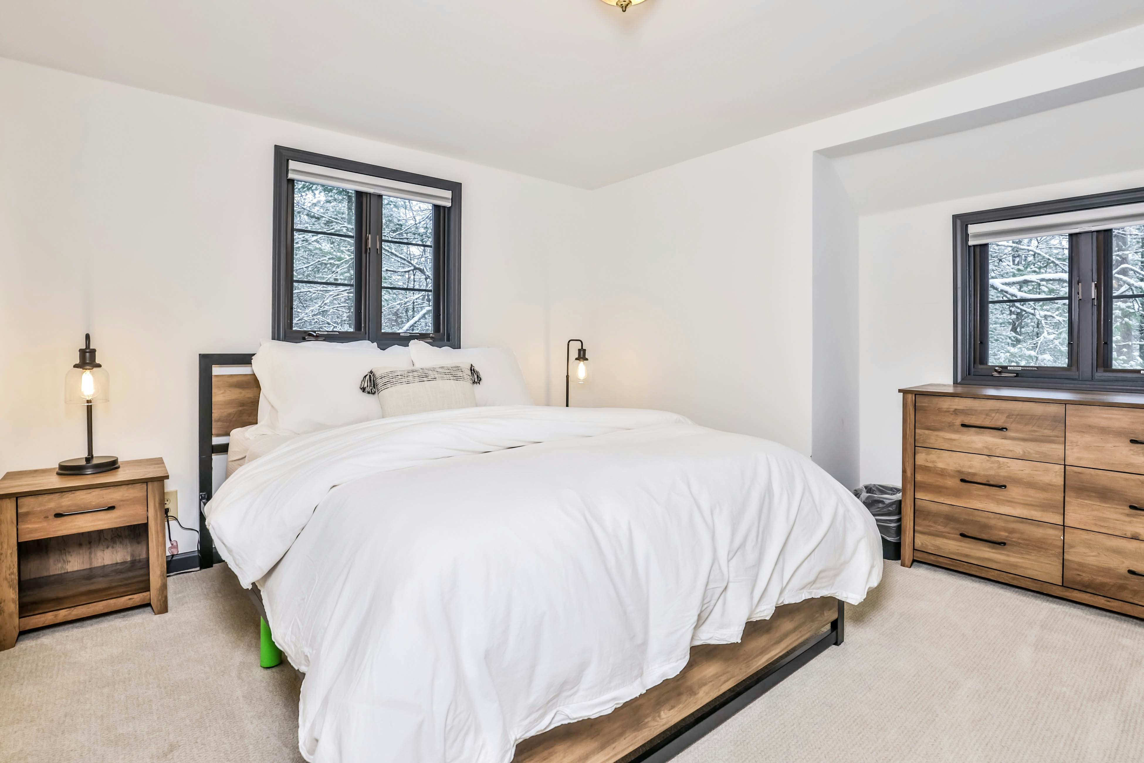 Bear Pause Retreat & The Stone House