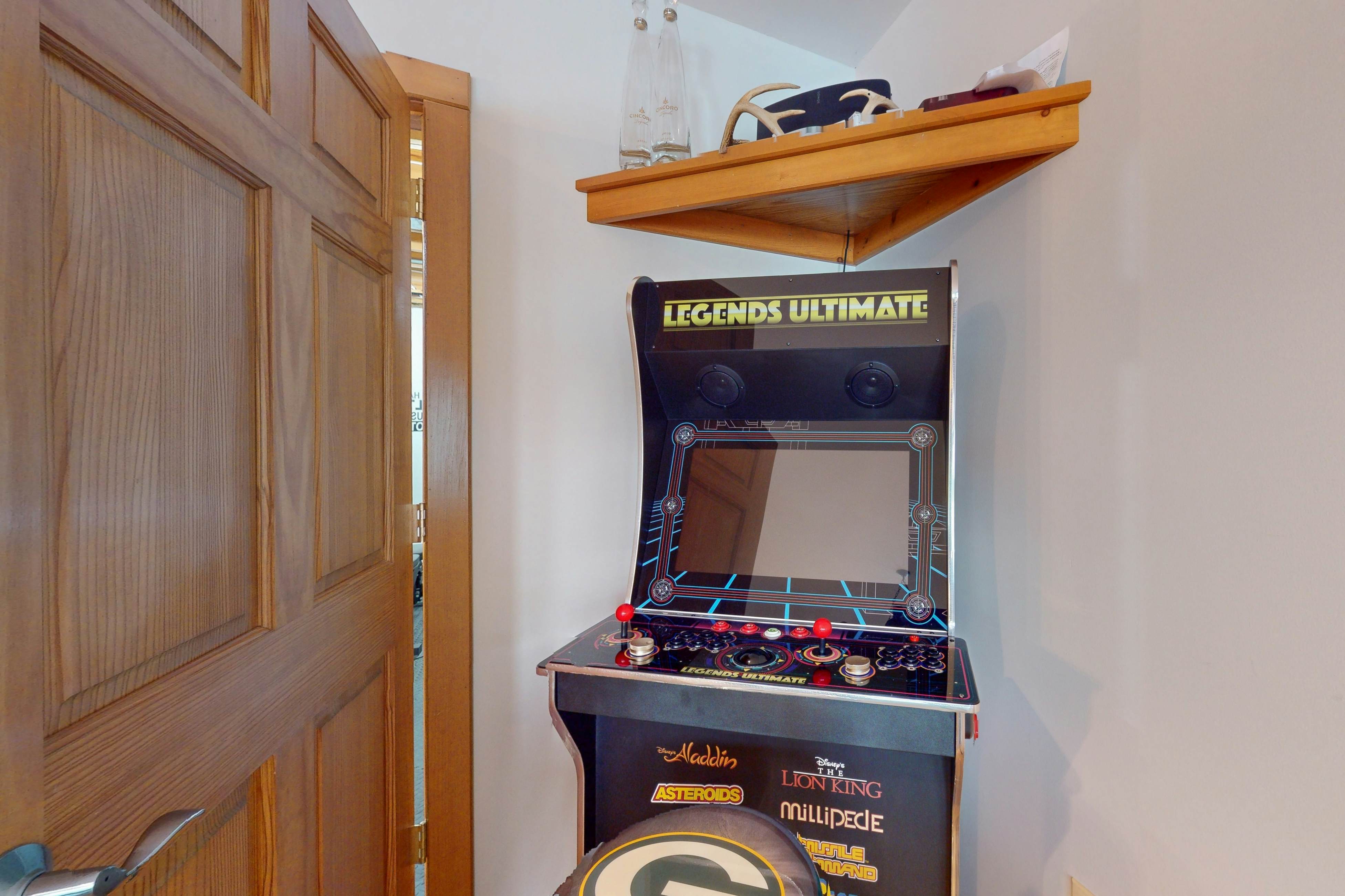 Bear Pause Retreat & The Stone House