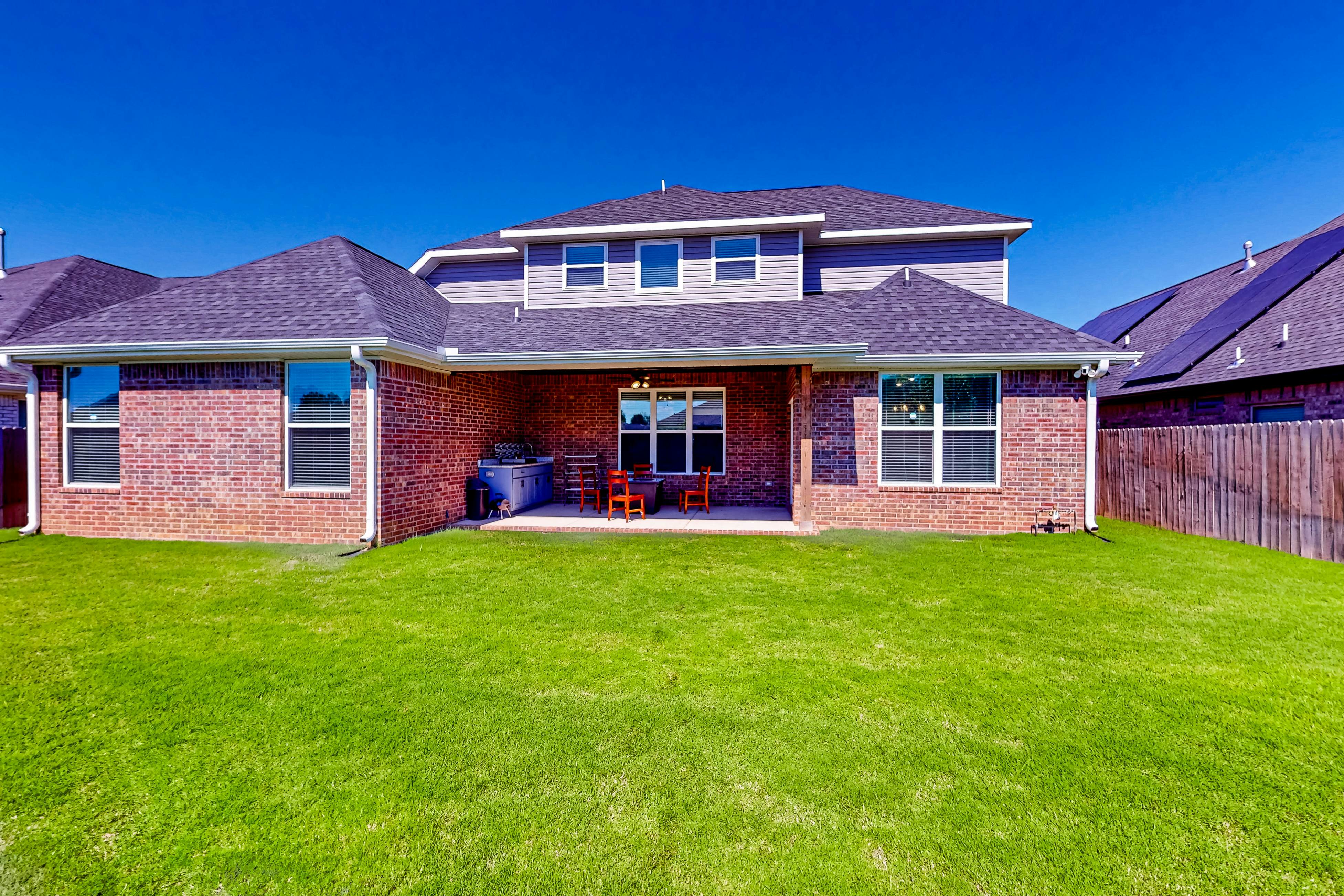 Life is Good on 18th Street