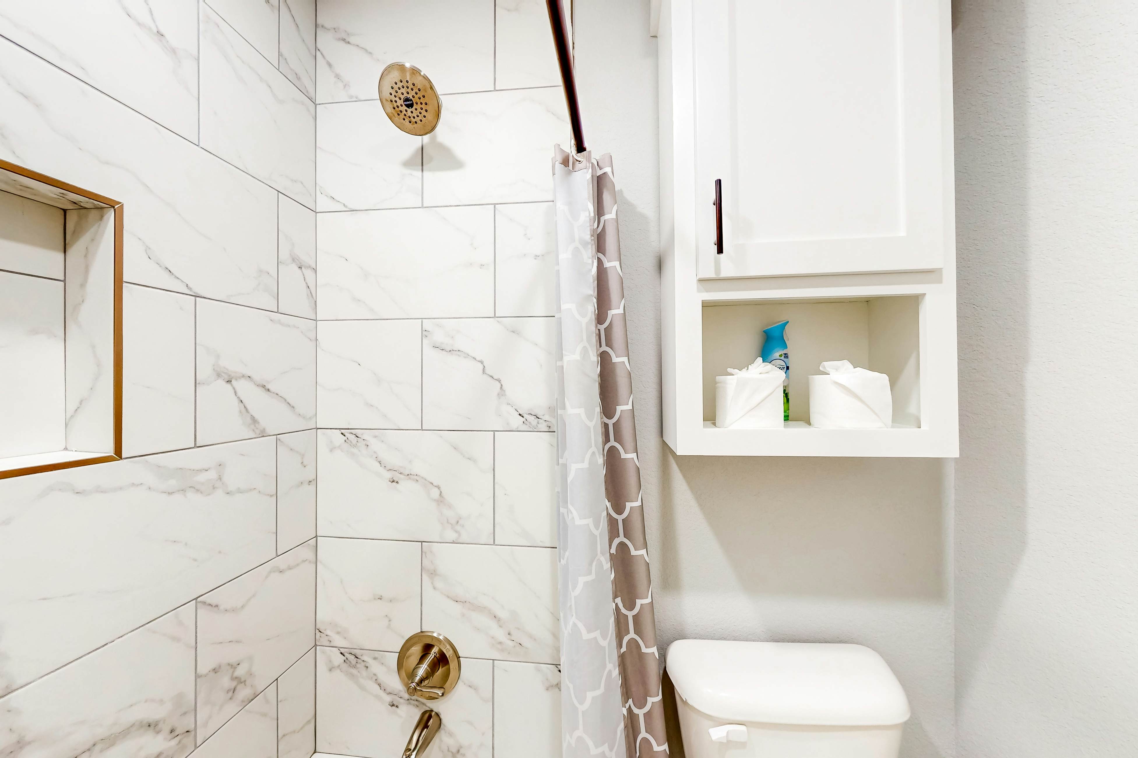 Life is Good on 18th Street