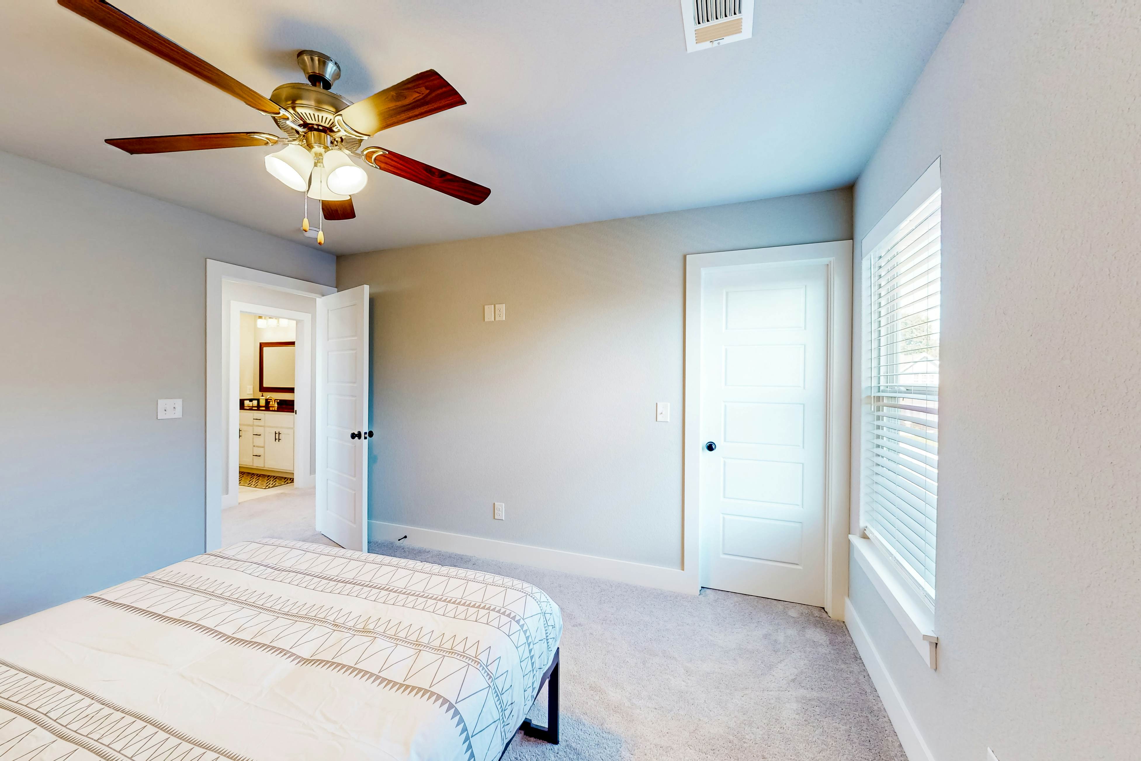 Life is Good on 18th Street