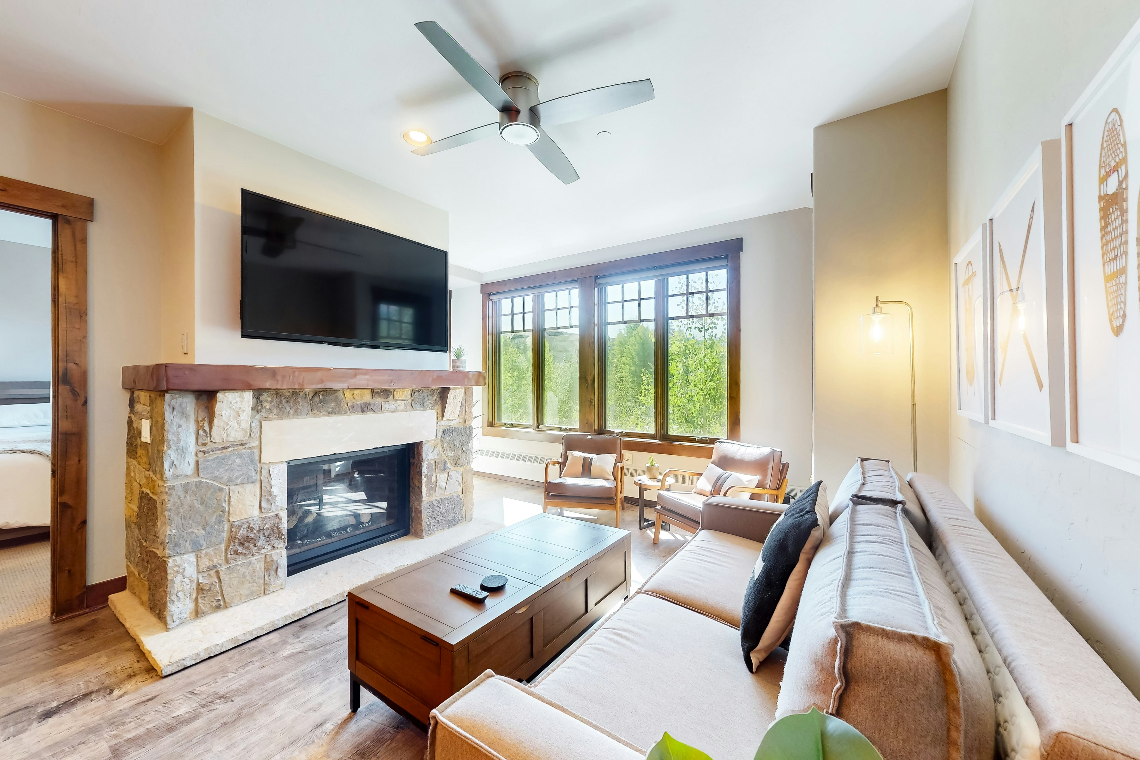 Water House On Main Street #5306