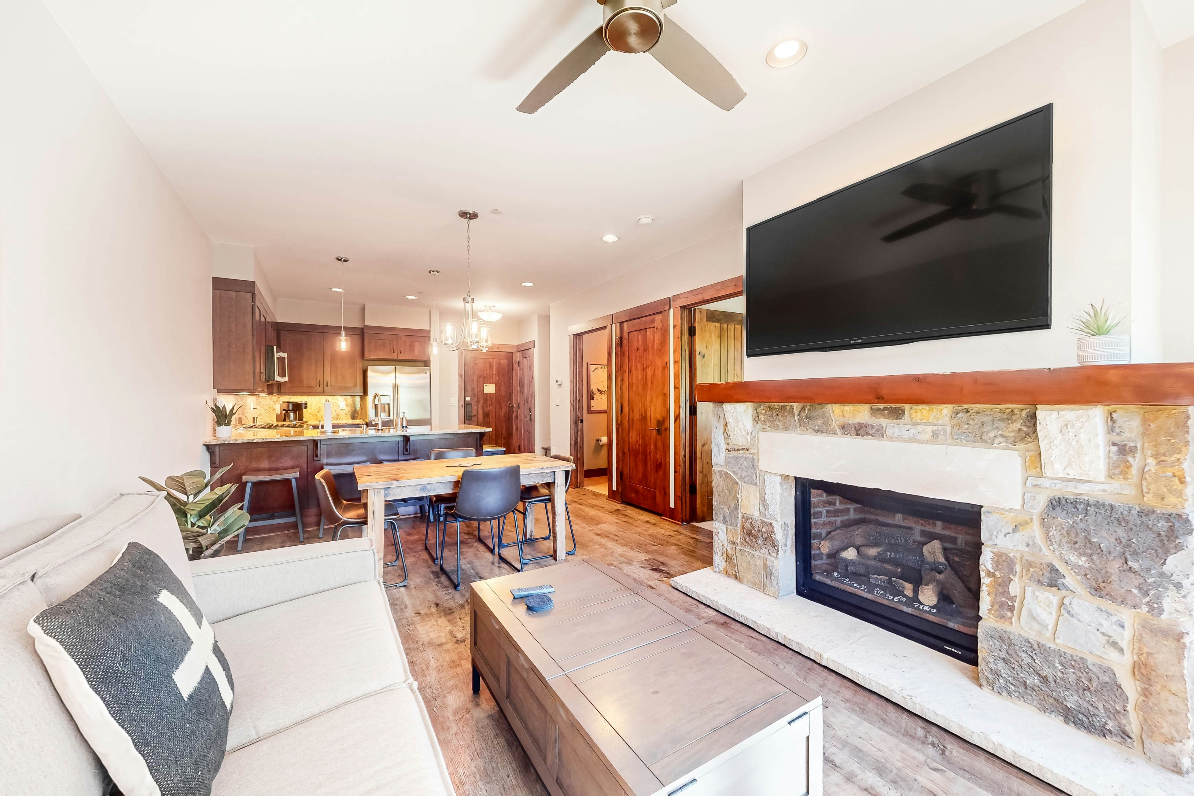 Water House On Main Street #5306