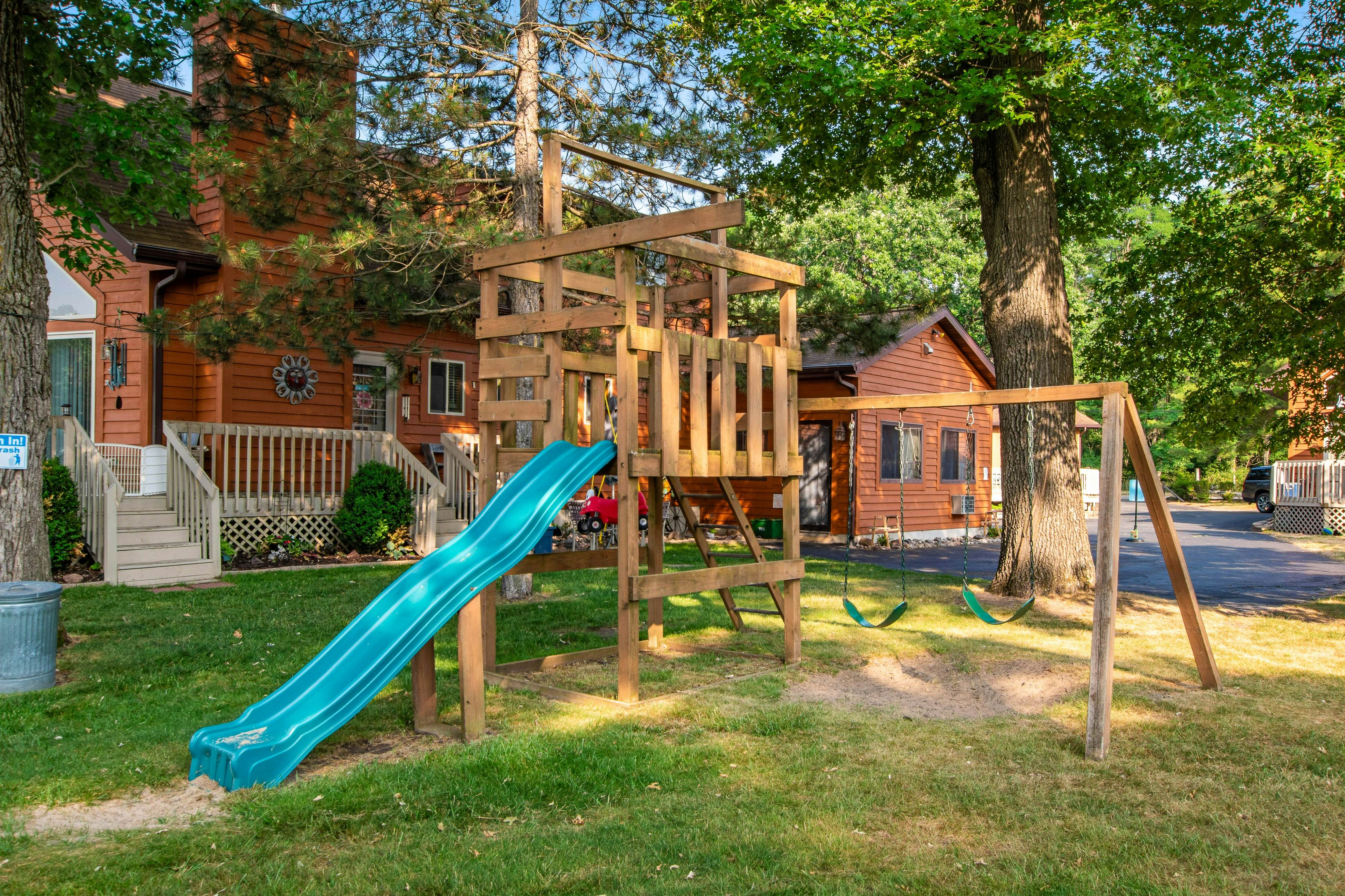 Thunderbird Resort Condo 1040B