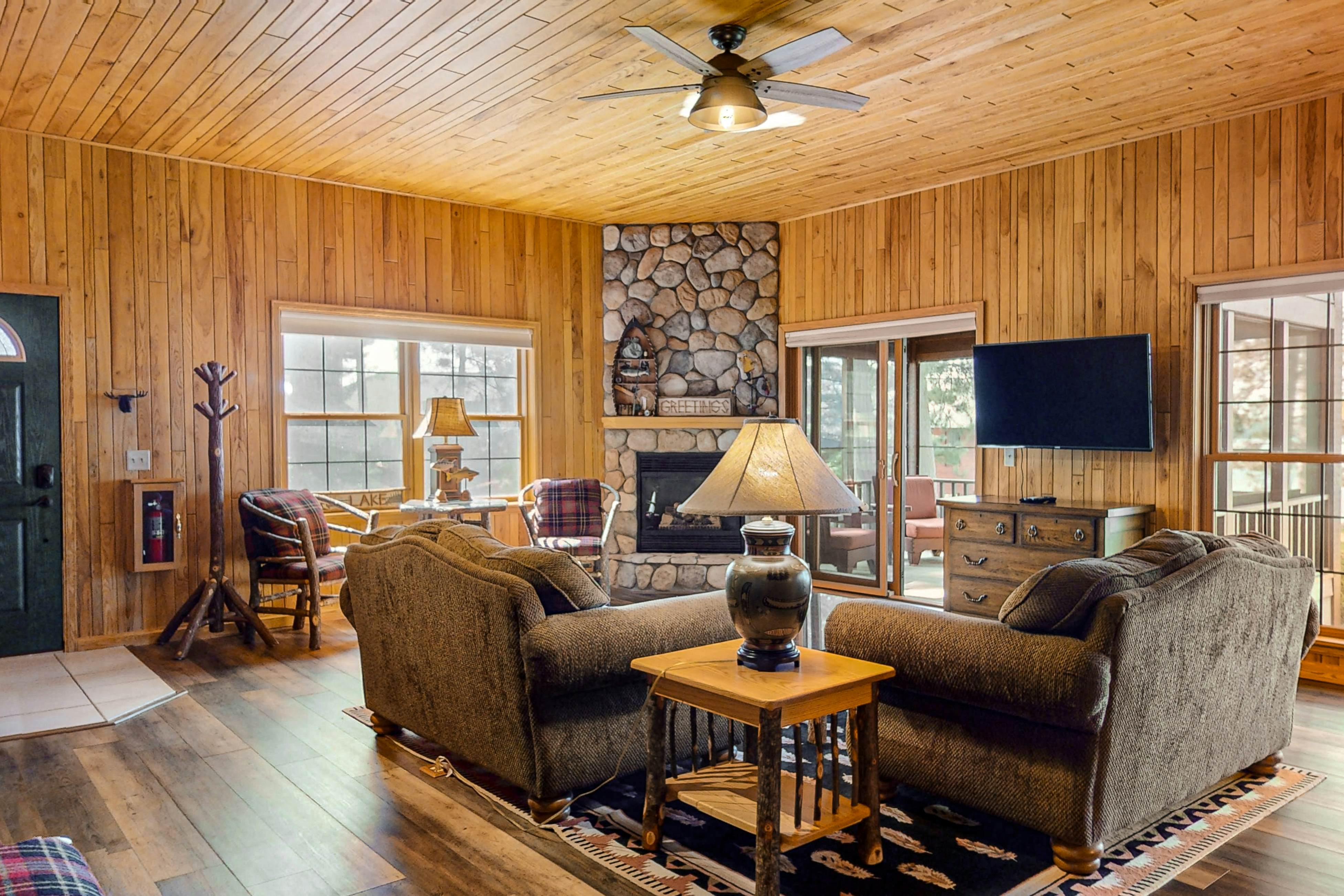 Chippewa Retreat - Den 