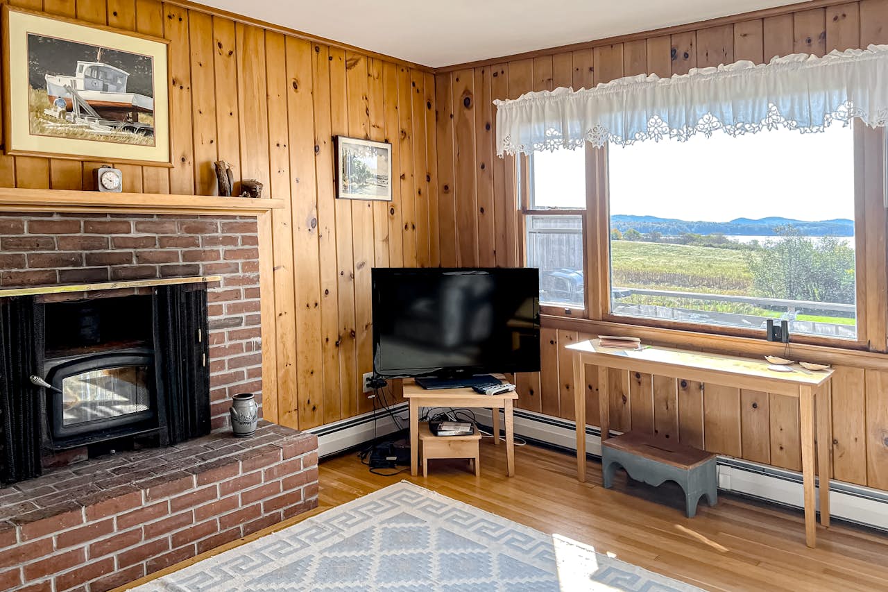 Lobster Tail Cottage 3 BD Castine, ME Vacation Rental Vacasa