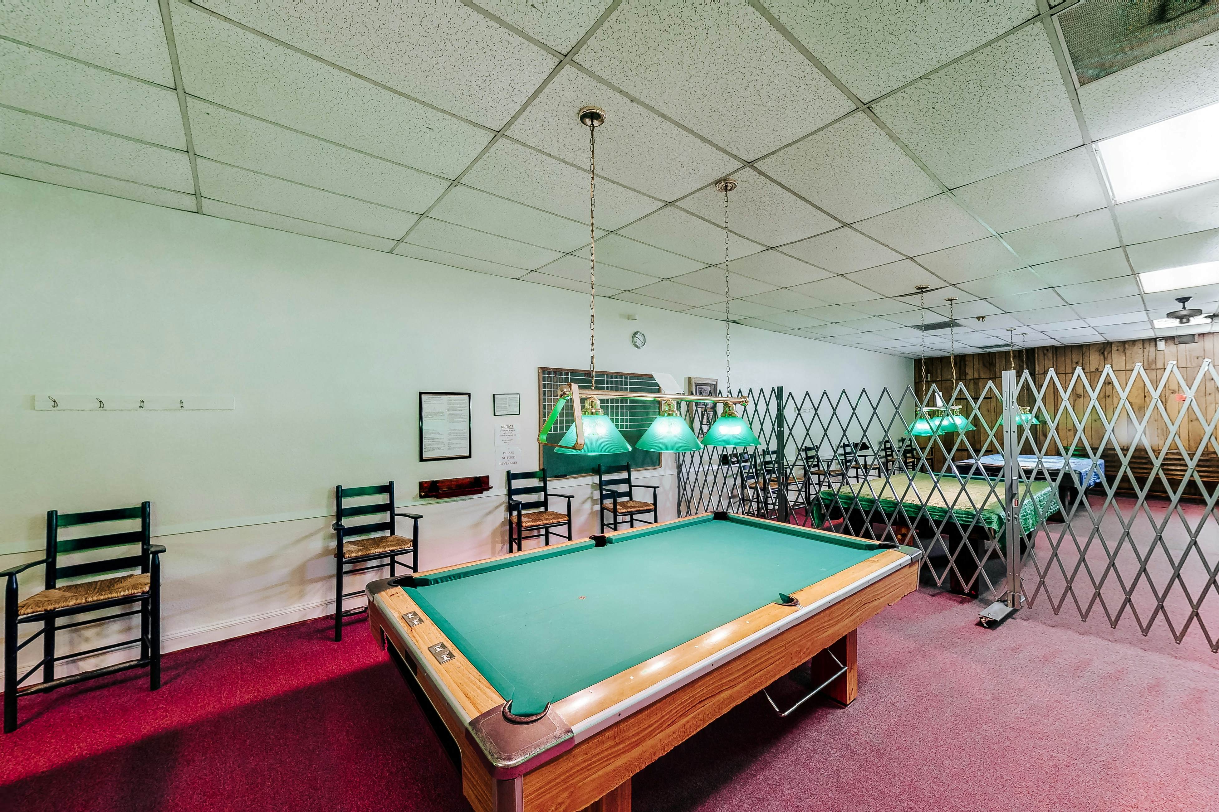 Long Island Village 502 W Clam