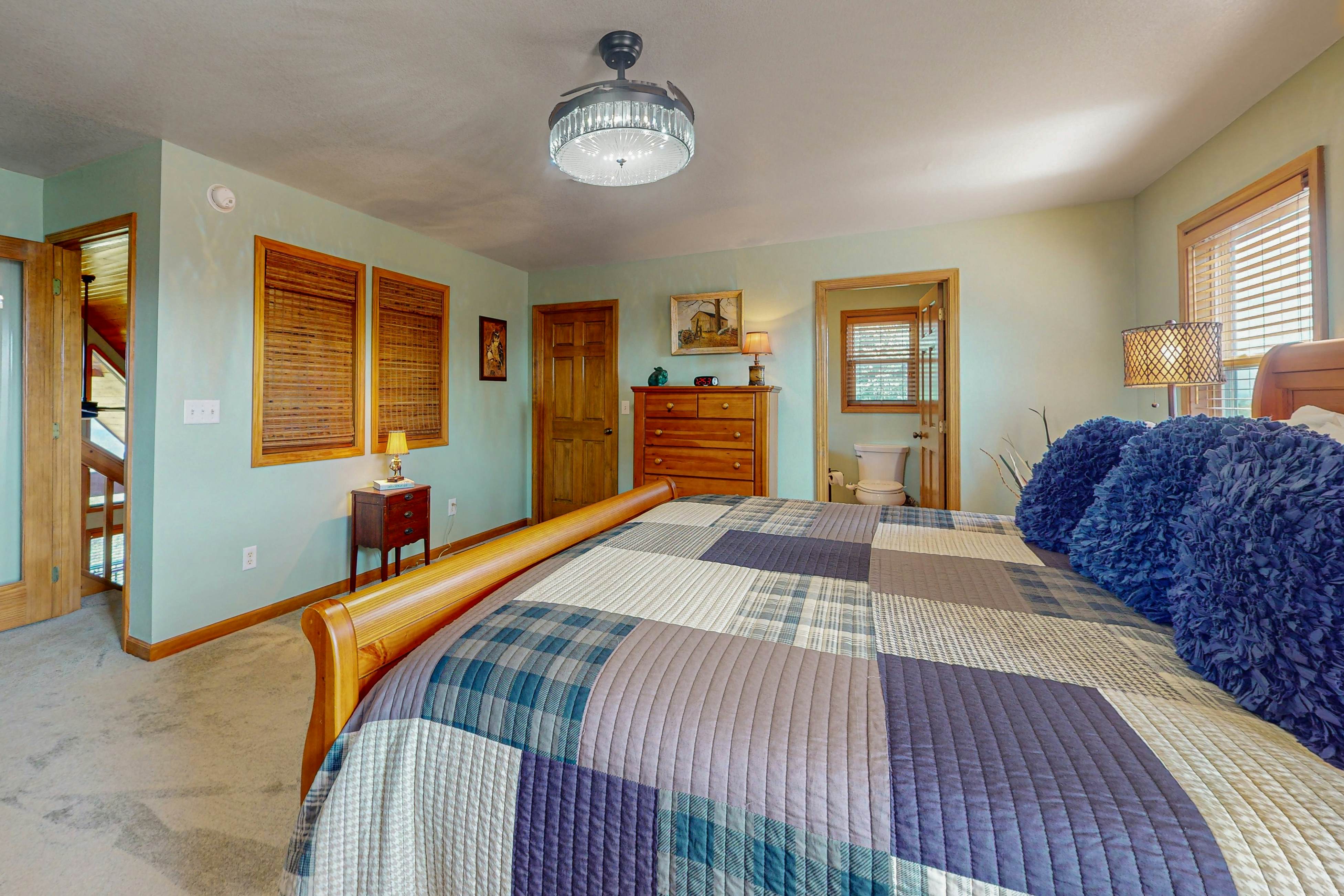 Nature's Embrace Cabin