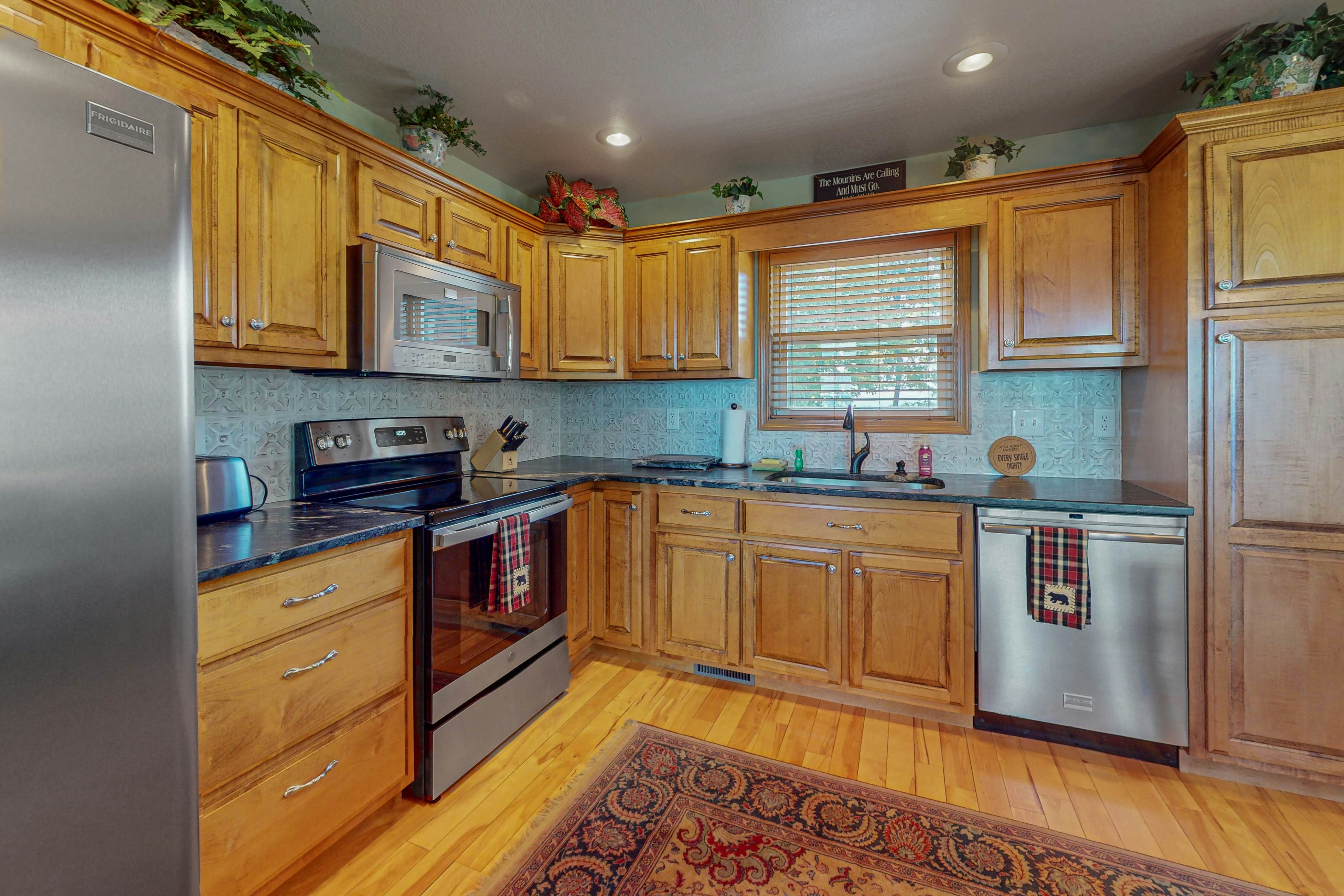 Nature's Embrace Cabin