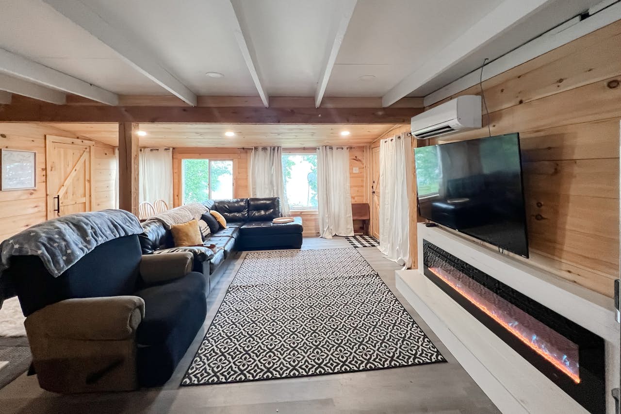 Lake Carmi Retreat 2 BD Franklin, VT Vacation Rental Vacasa