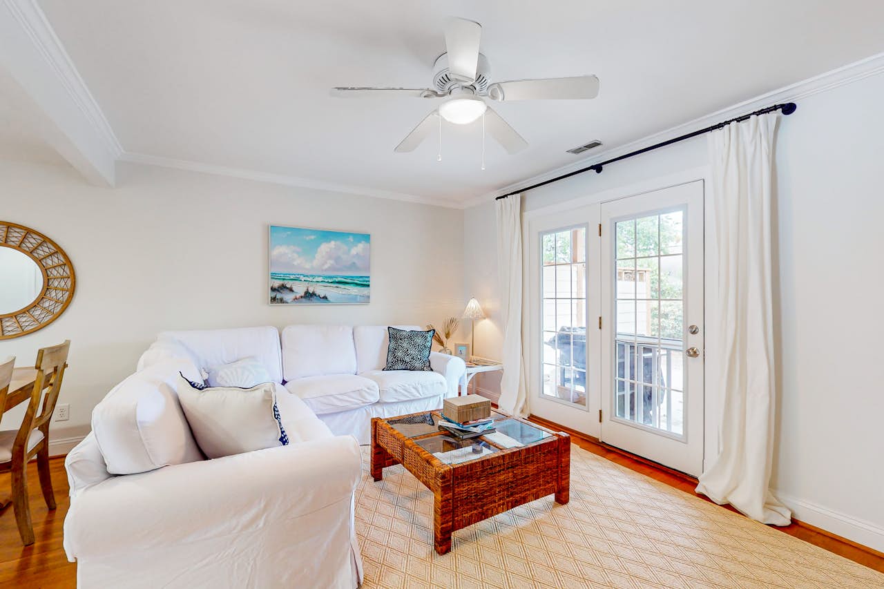 "Ann" Excellent Escape 2 BD Beaufort, NC Vacation Rental Vacasa