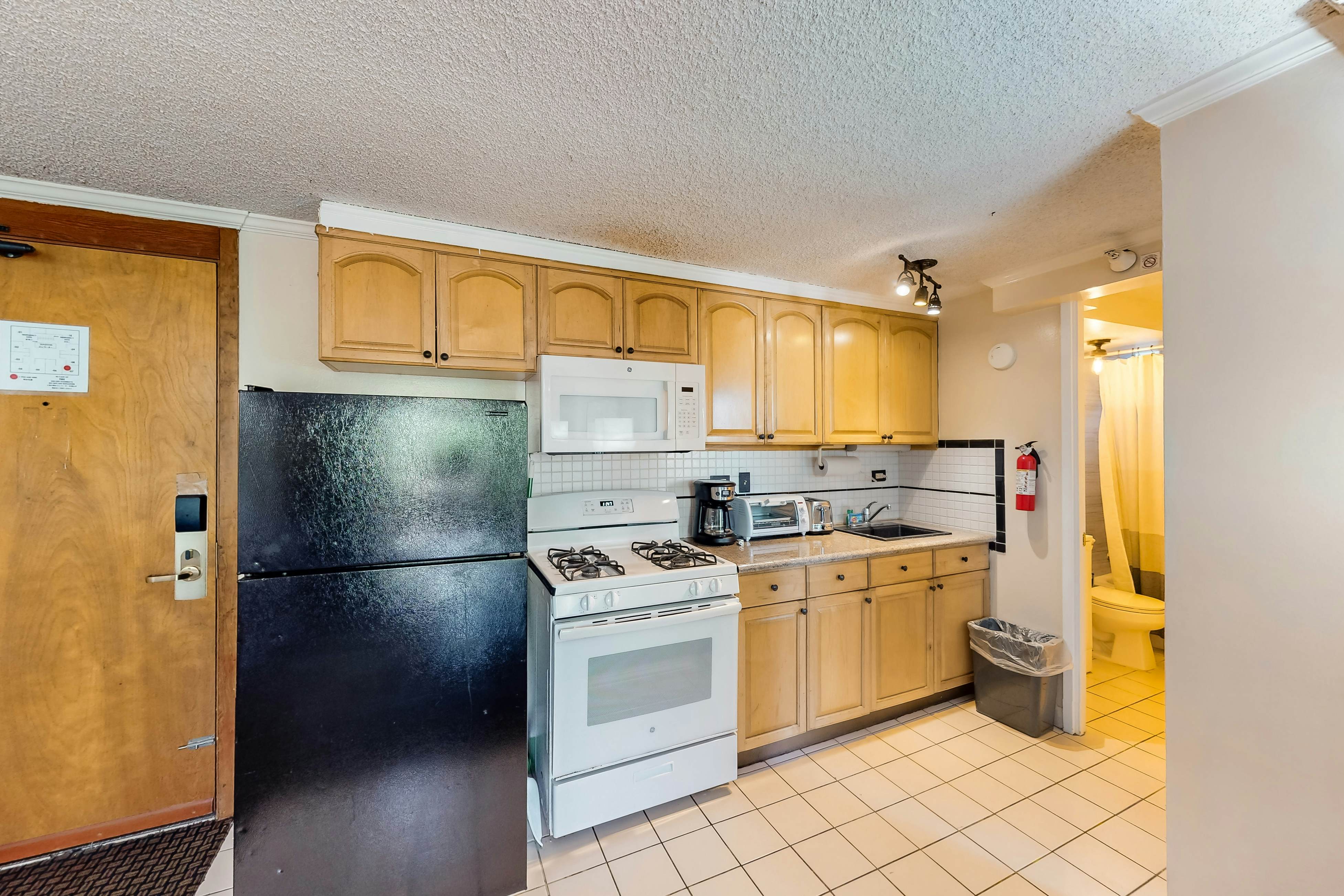 The Bamboo Oasis at Bamboo Waikiki #307