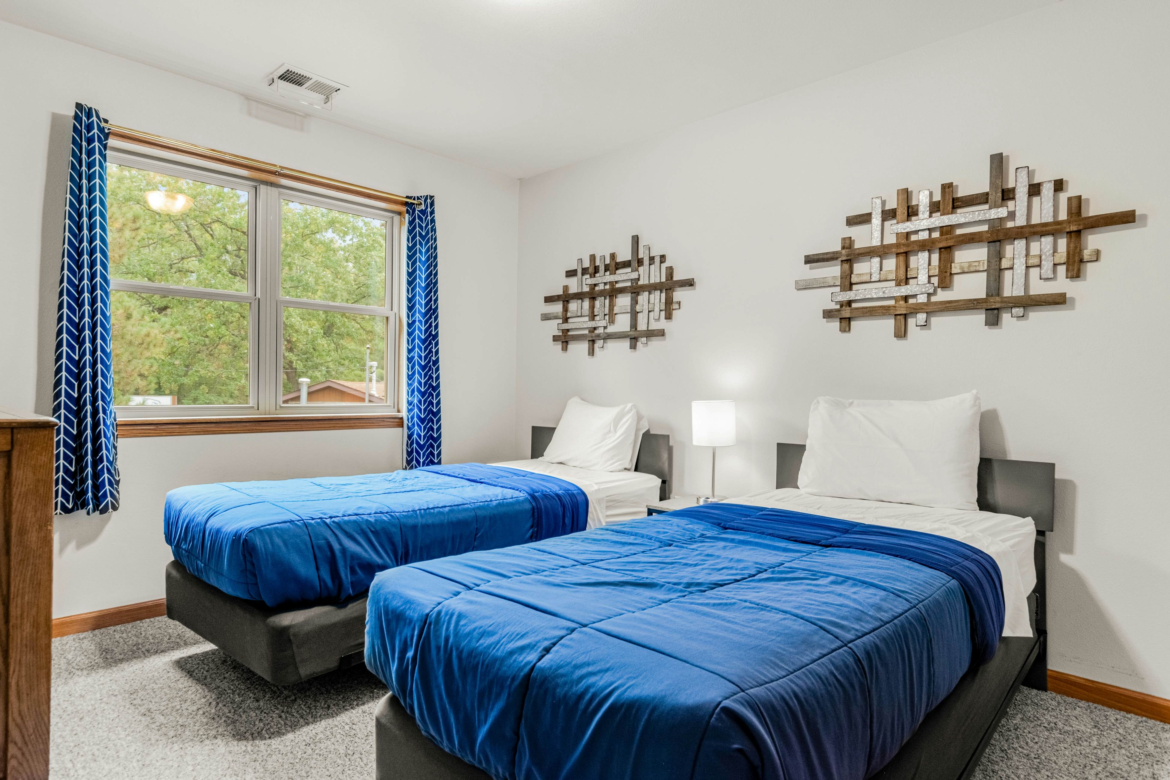 Thunderbird Resort Condo 1040E