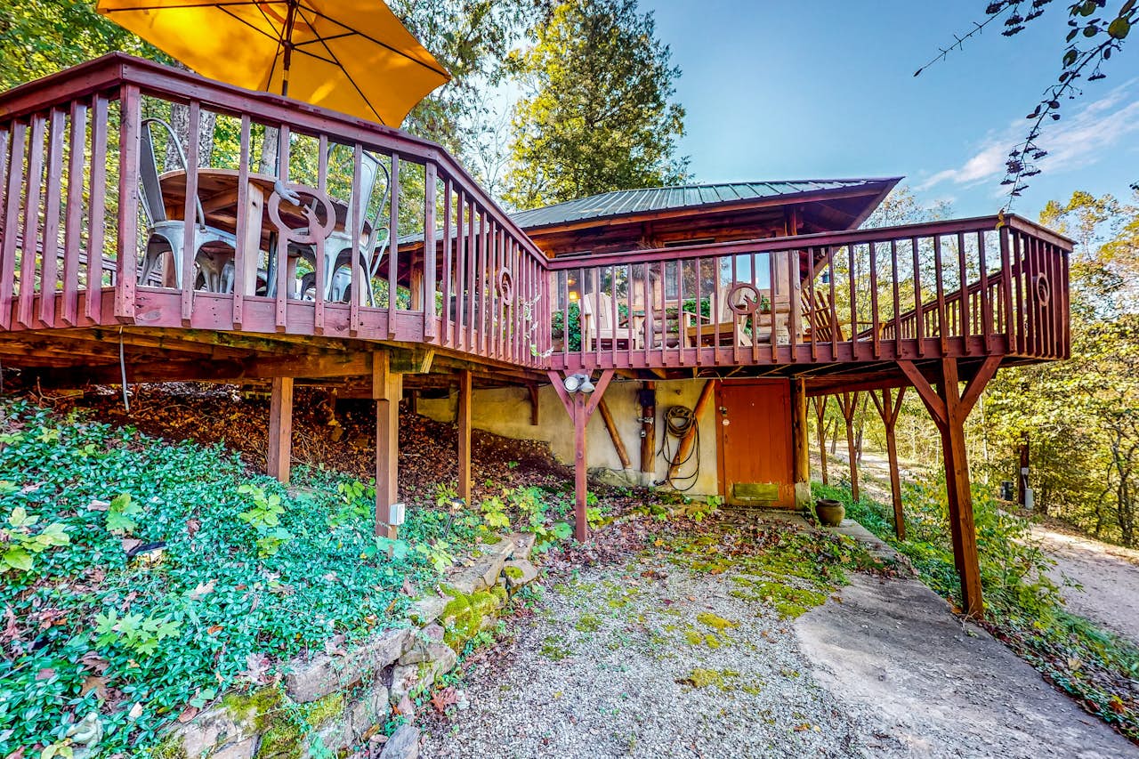 Lake Lucerne Coyotes Rest Cabin 08 1 BD Eureka Springs, AR Vacation Rental Vacasa