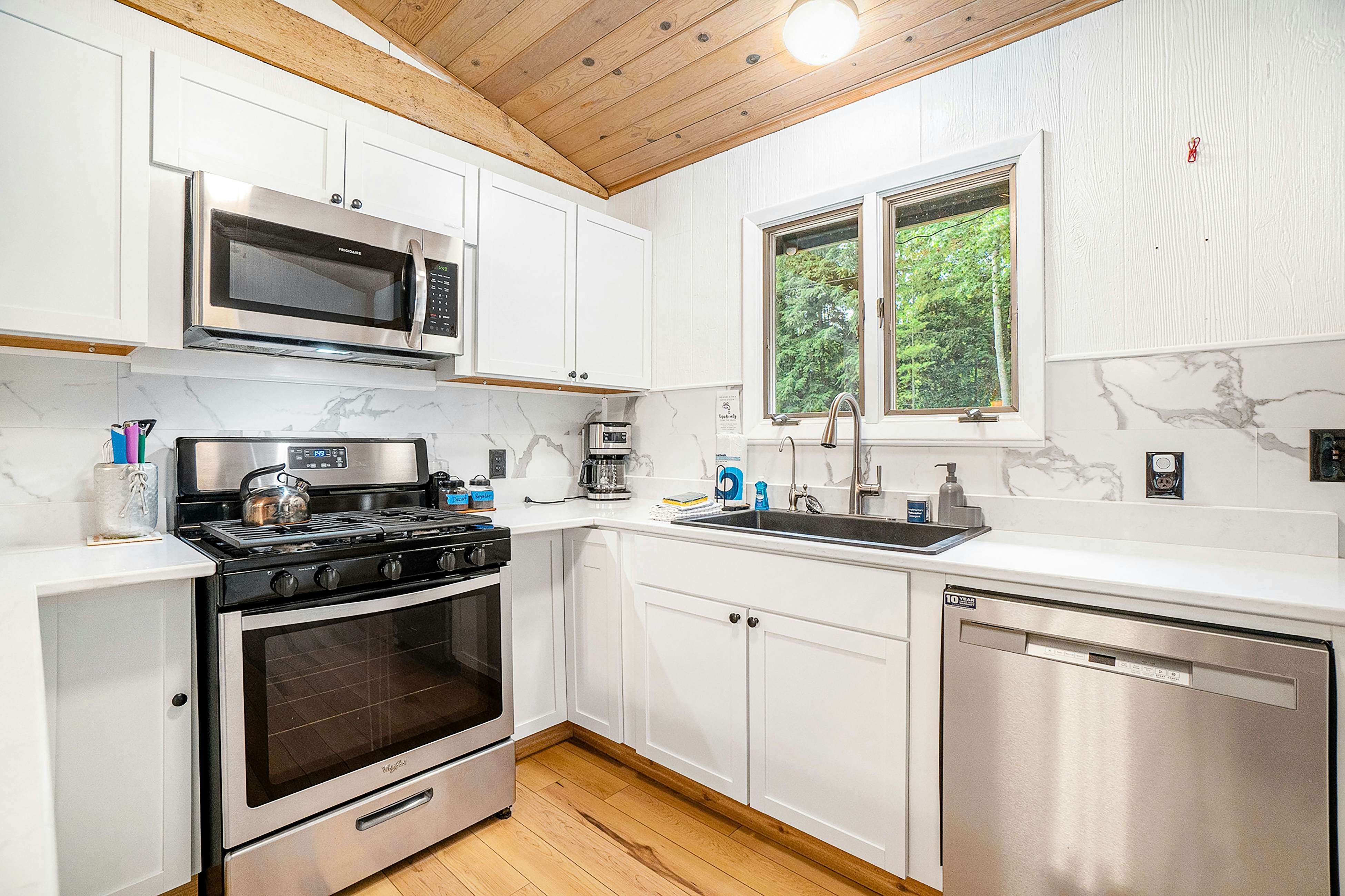 Whispering River Hideaway	