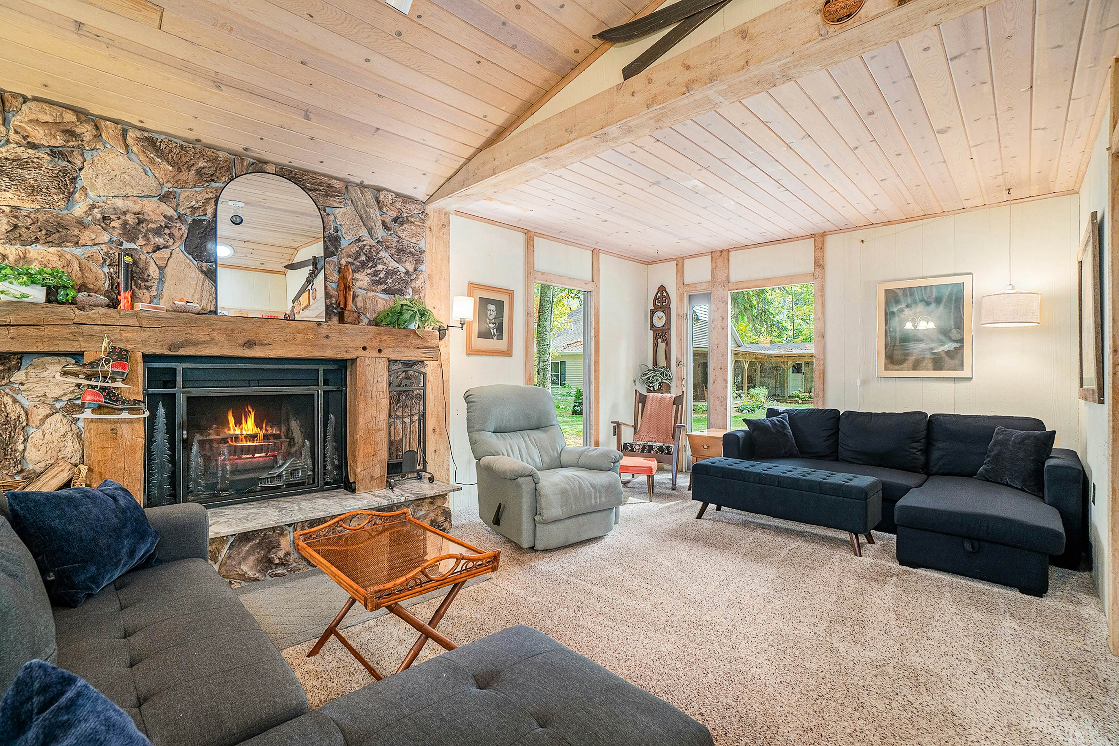 Whispering River Hideaway	