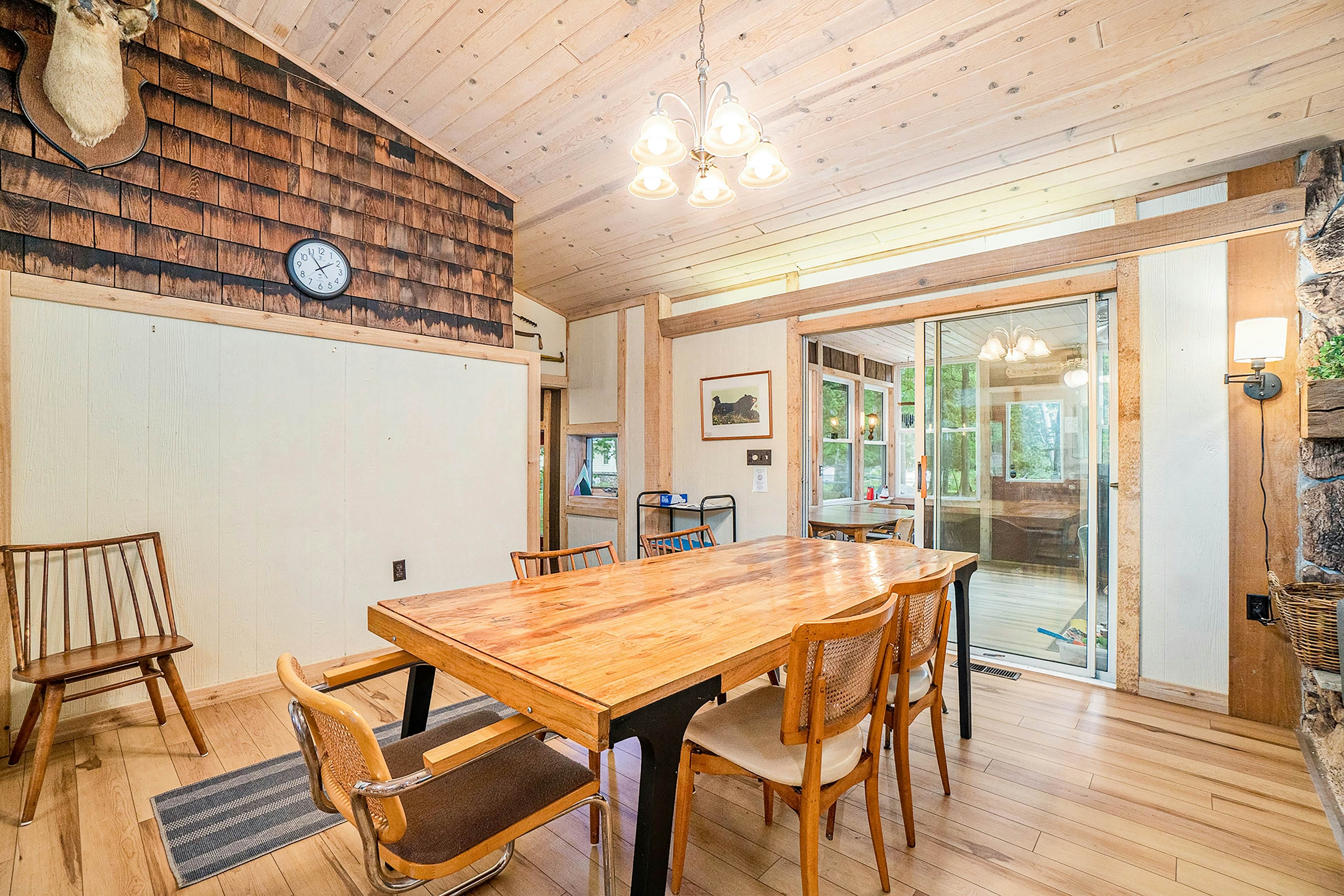 Whispering River Hideaway	