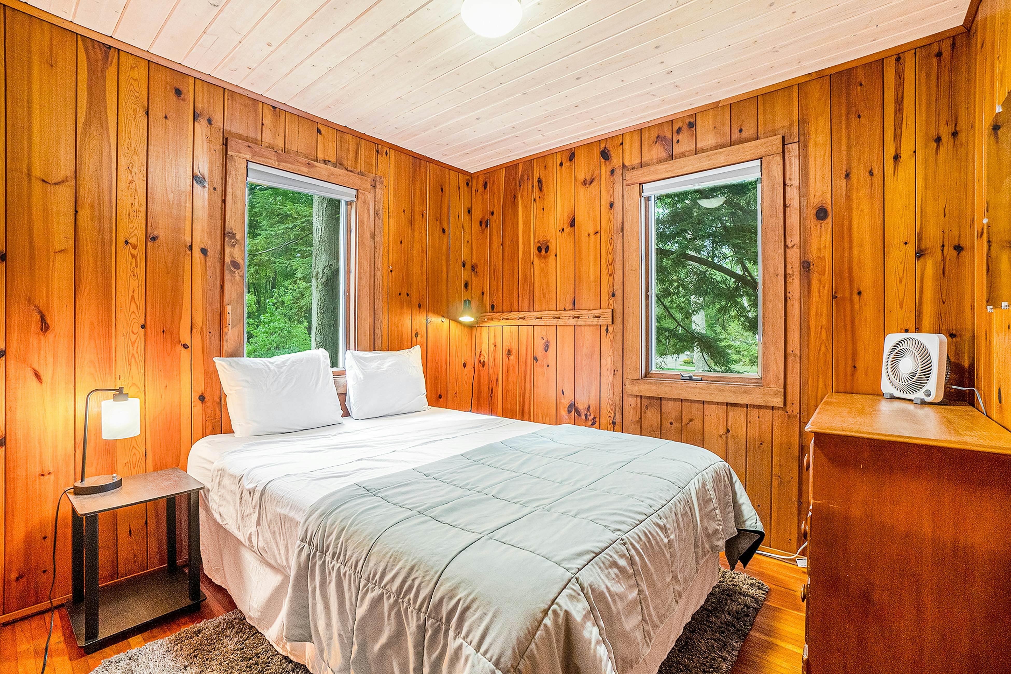 Whispering River Hideaway	