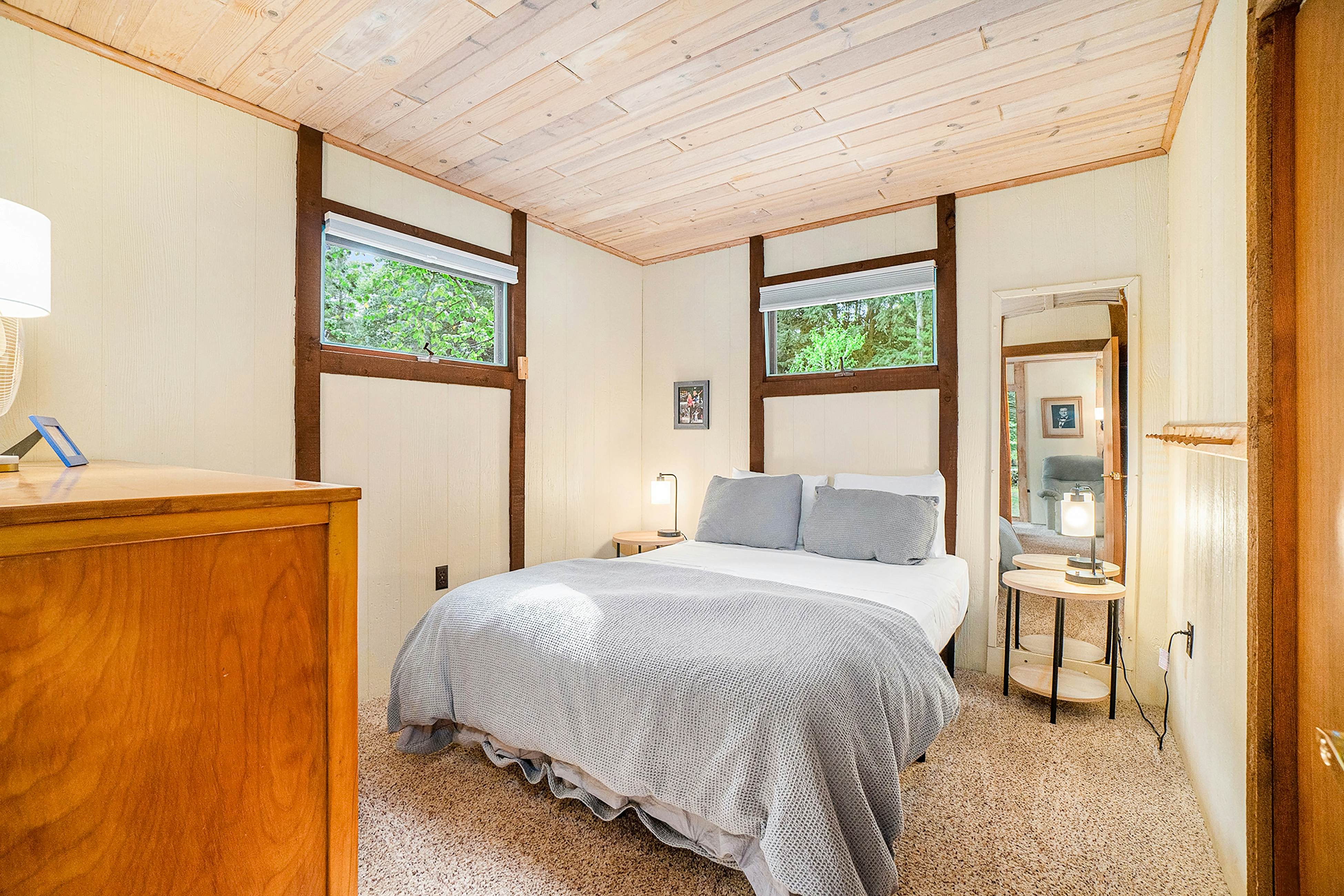 Whispering River Hideaway	