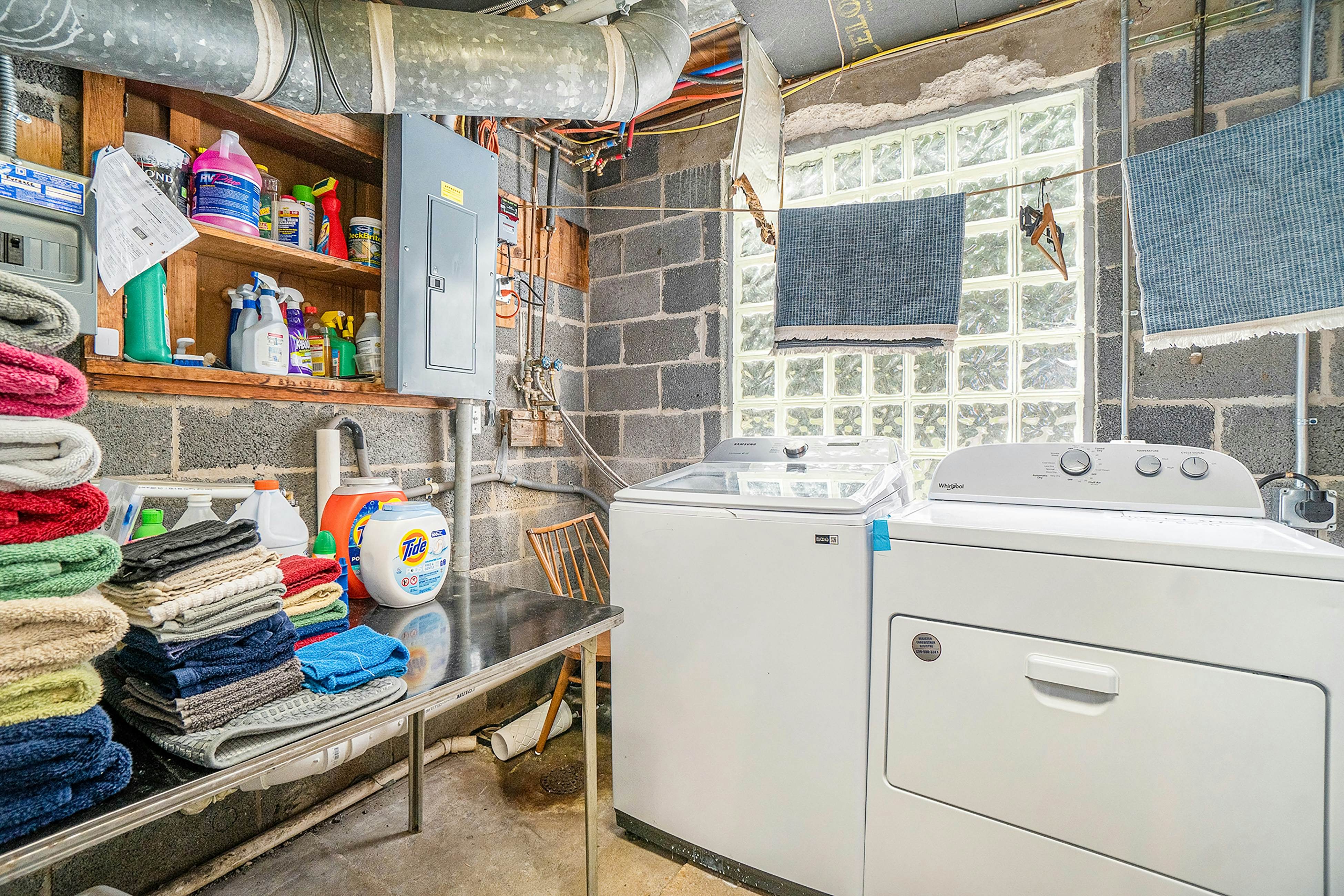 Whispering River Hideaway	