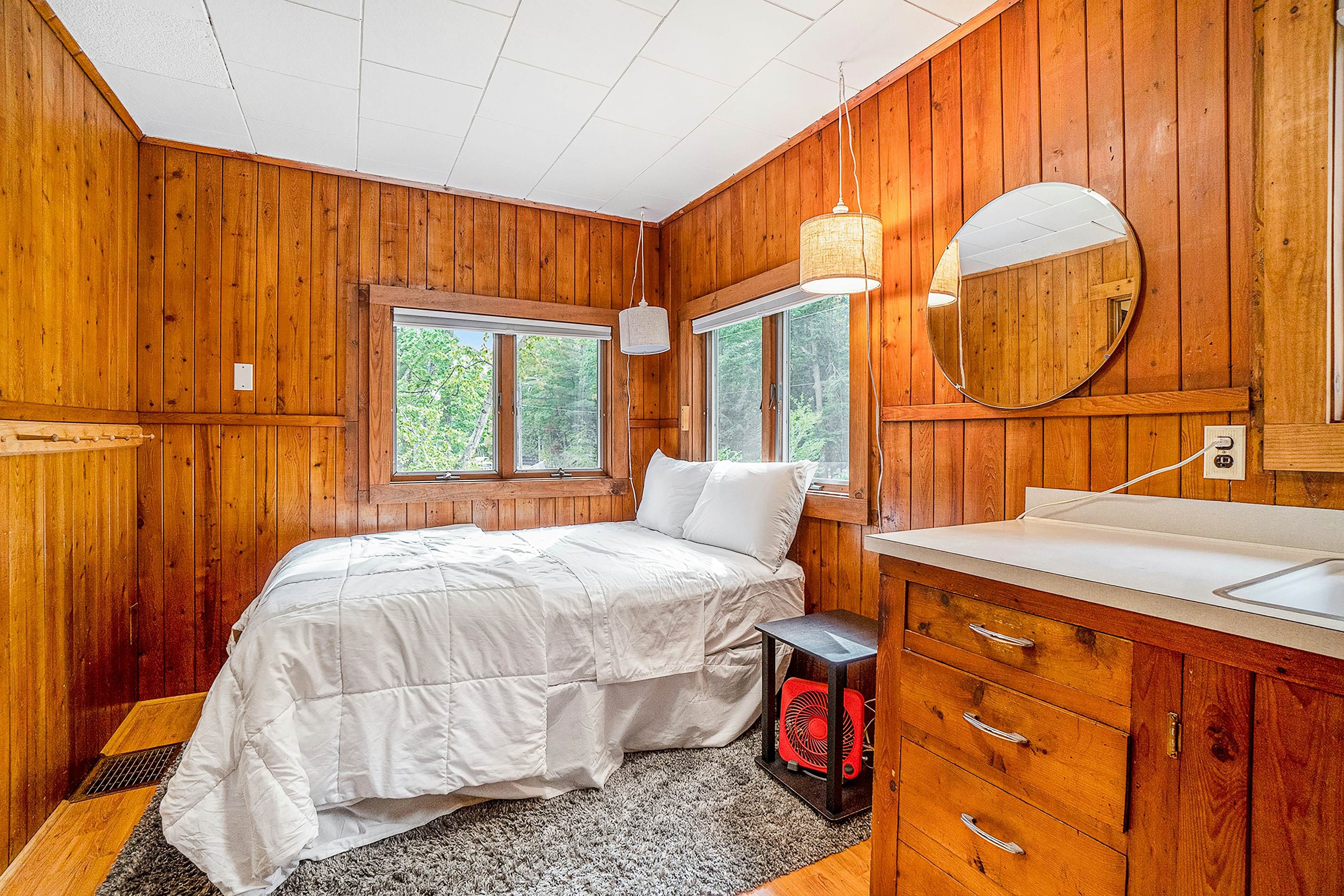 Whispering River Hideaway	