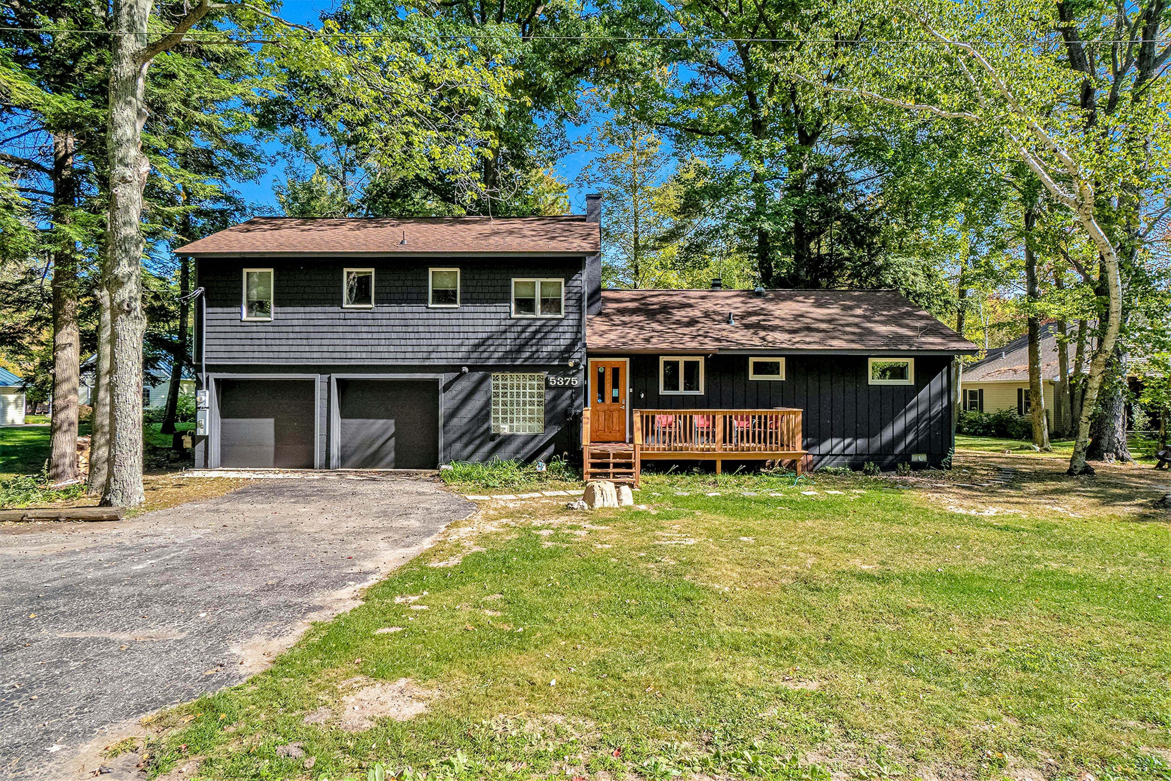 Whispering River Hideaway	