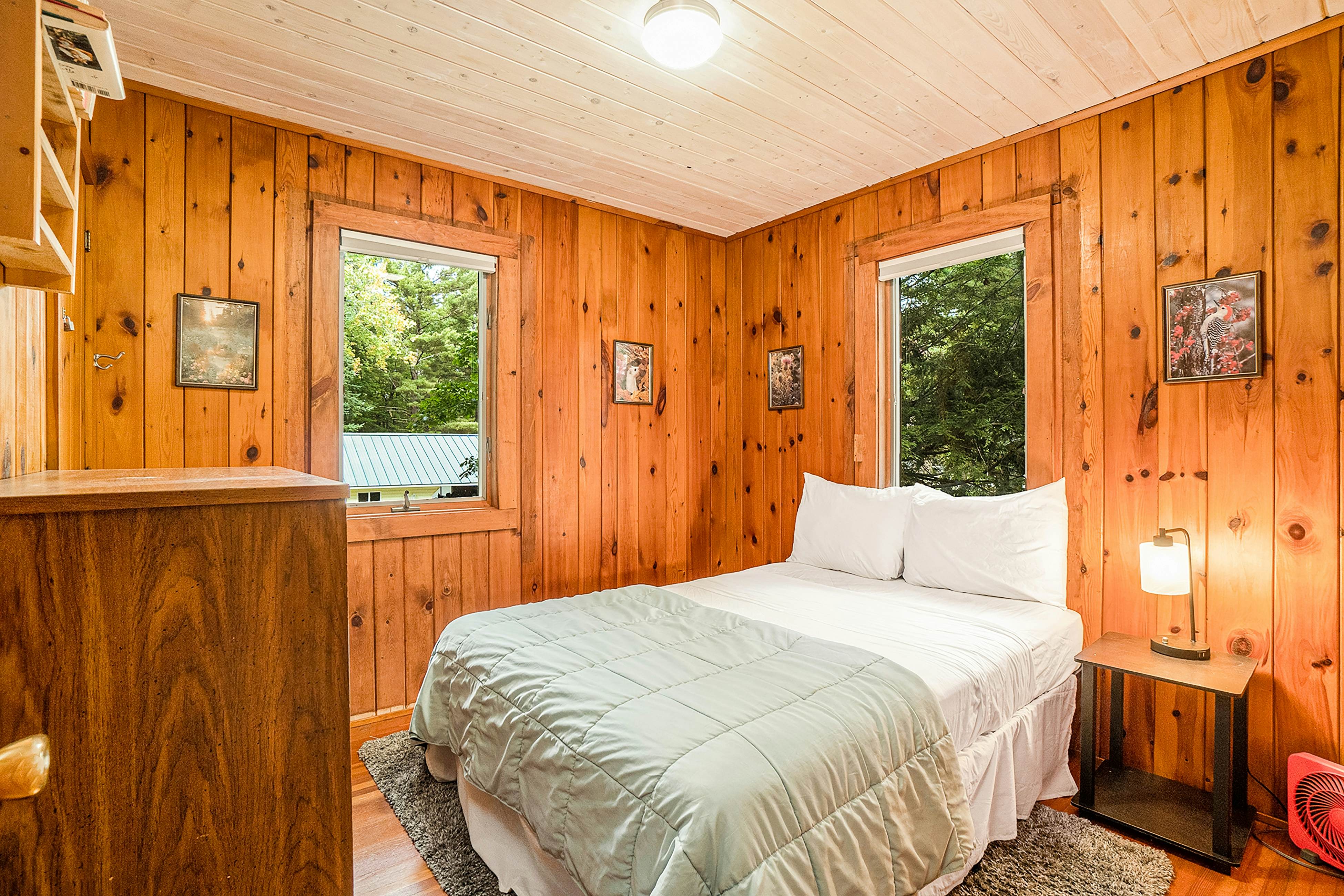 Whispering River Hideaway	