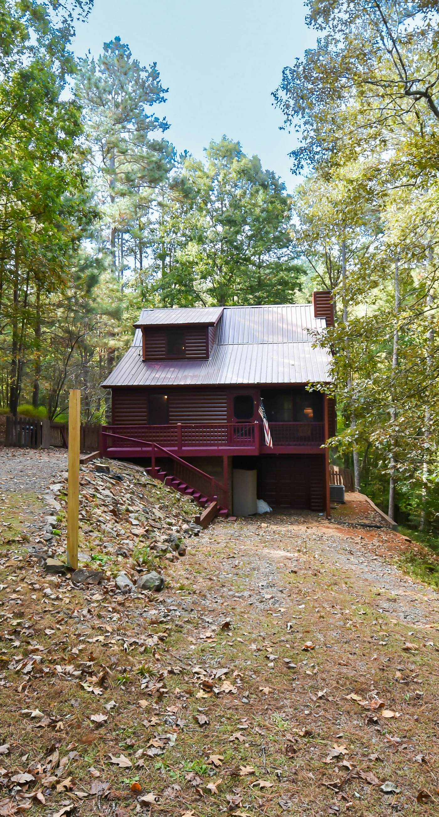River's Creekside Cabin