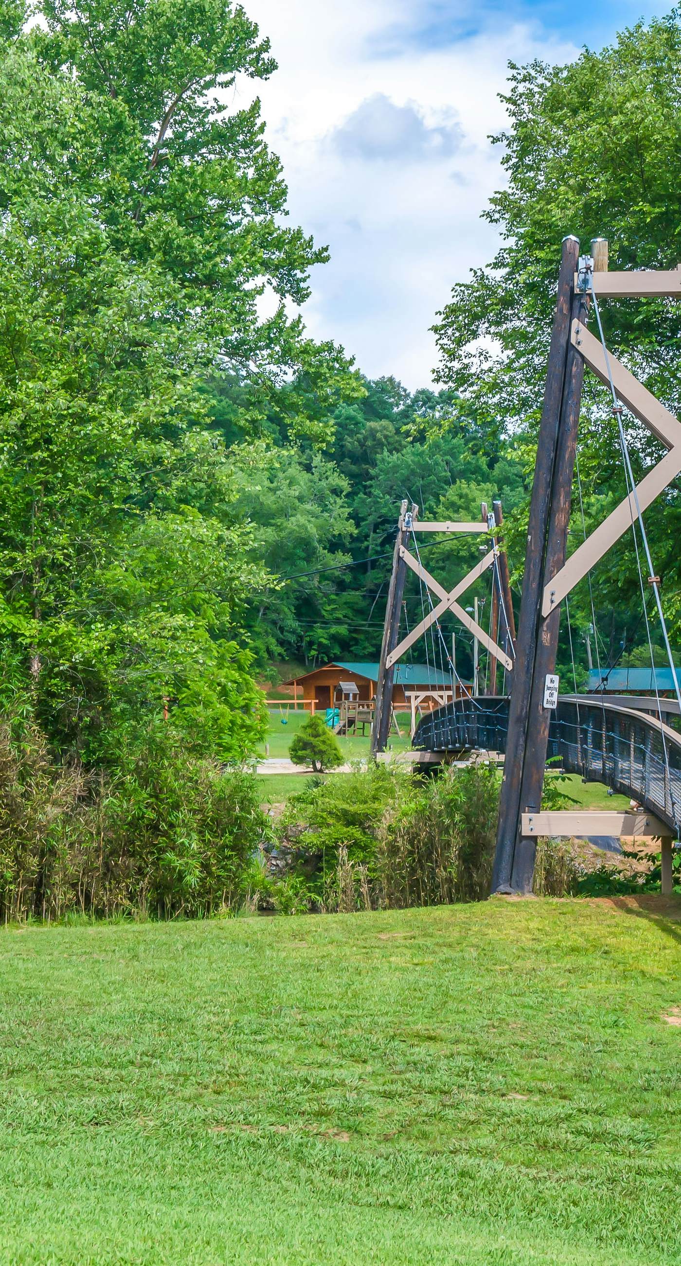 River's Creekside Cabin