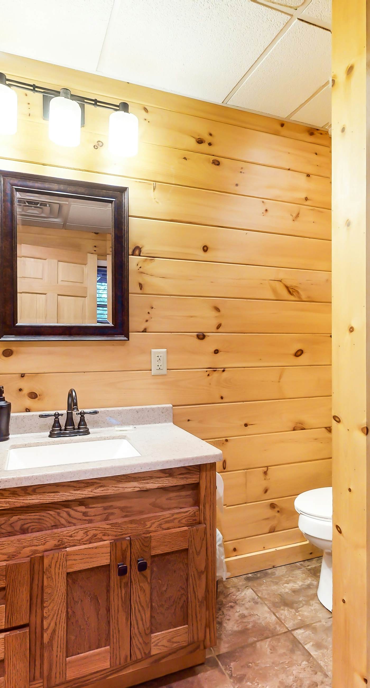 River's Creekside Cabin