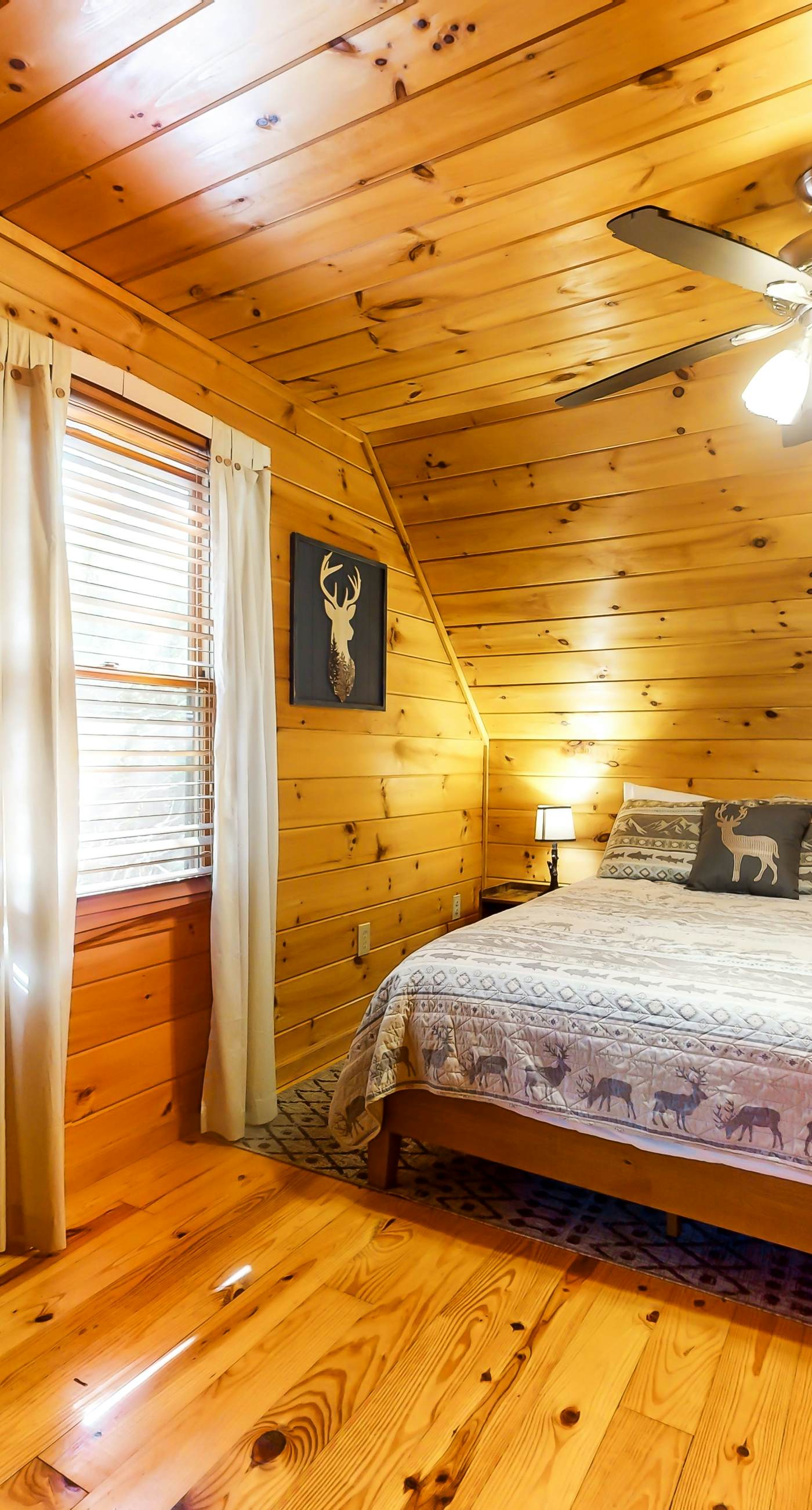 River's Creekside Cabin