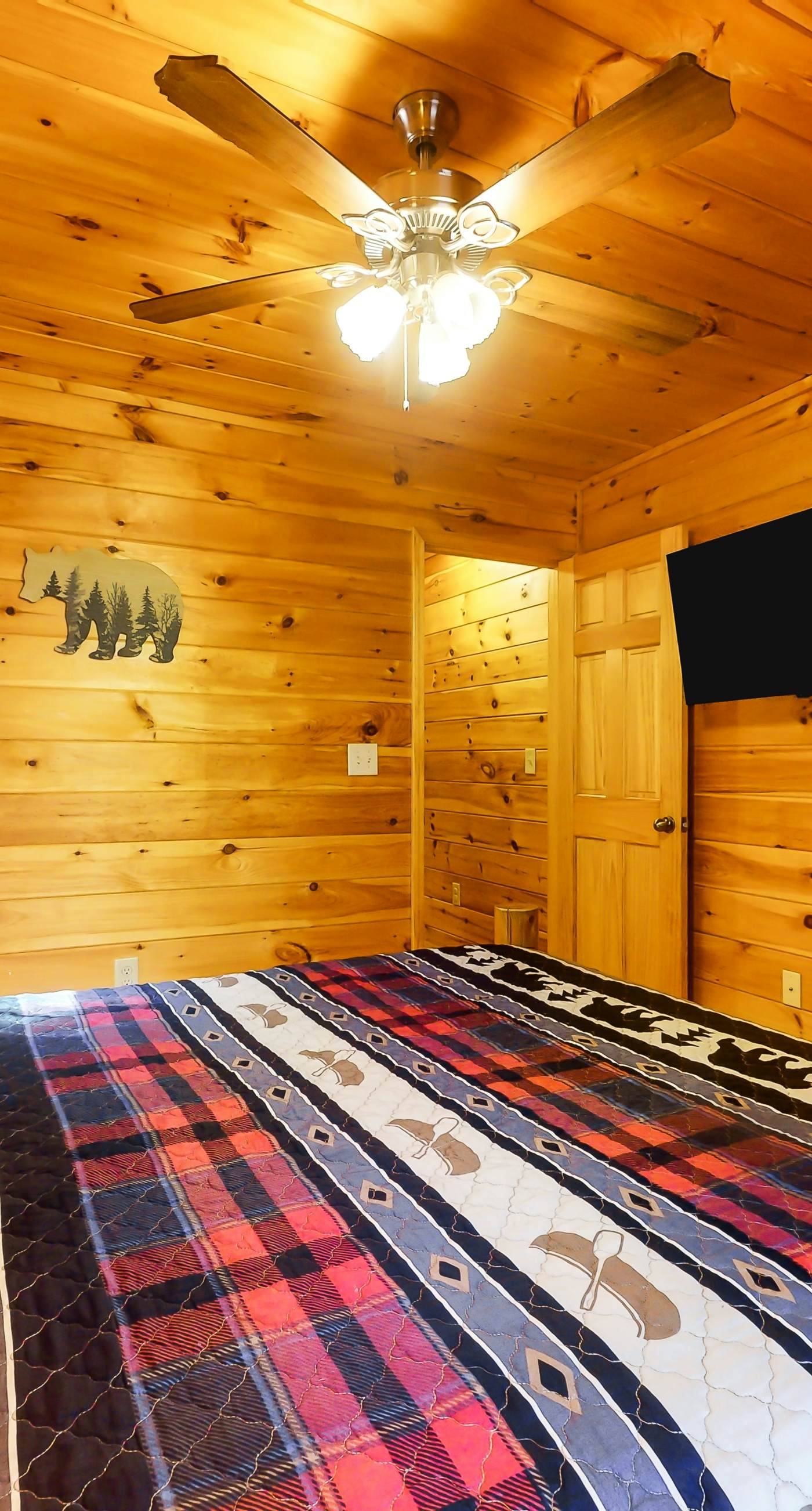 River's Creekside Cabin