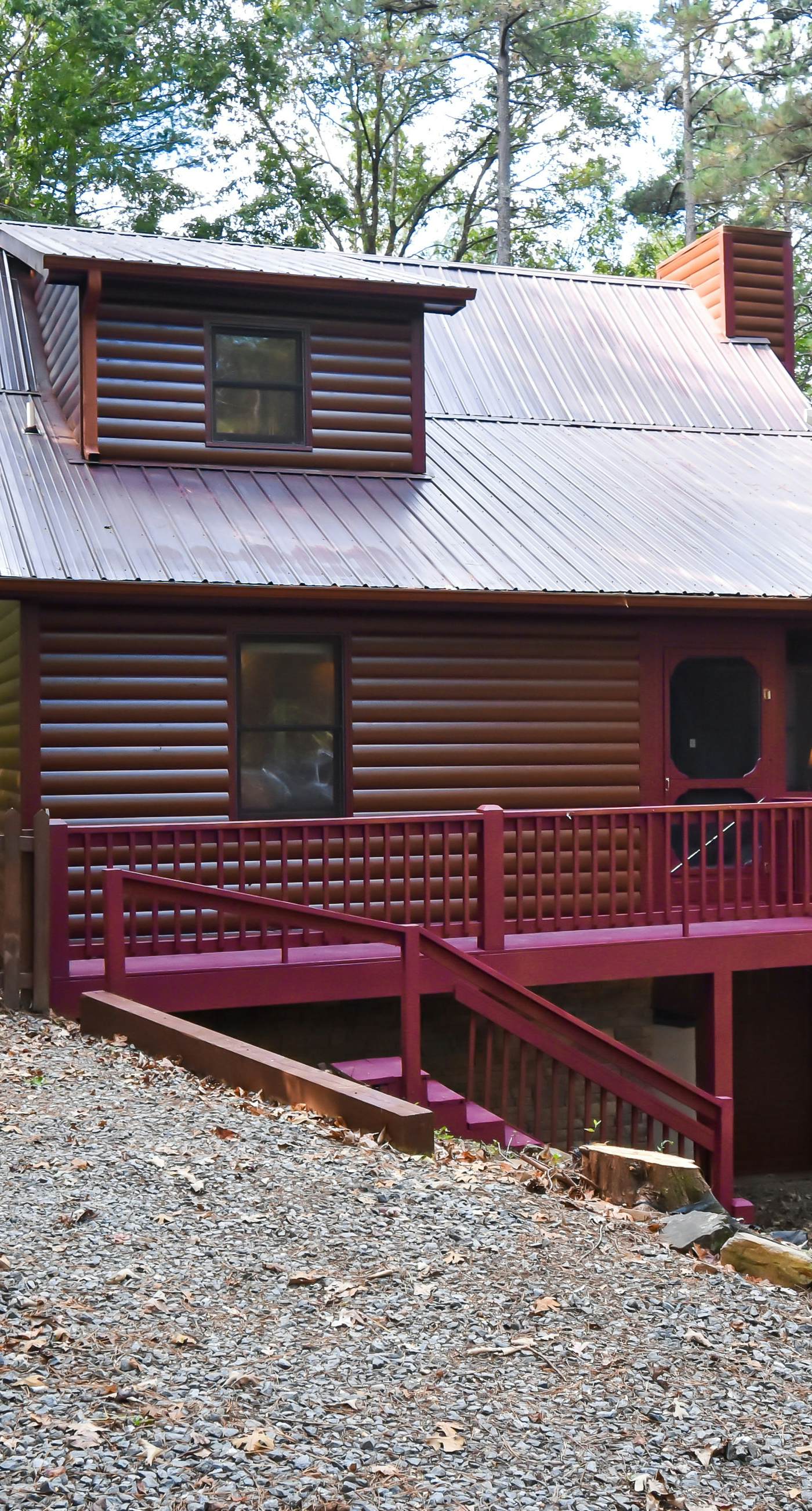 River's Creekside Cabin