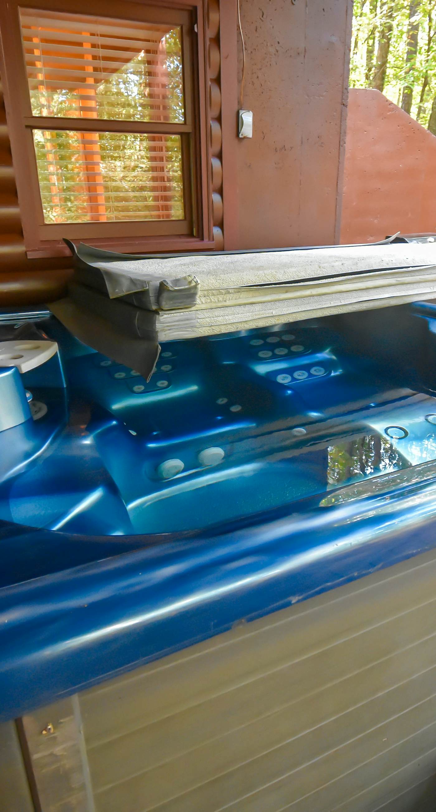 River's Creekside Cabin