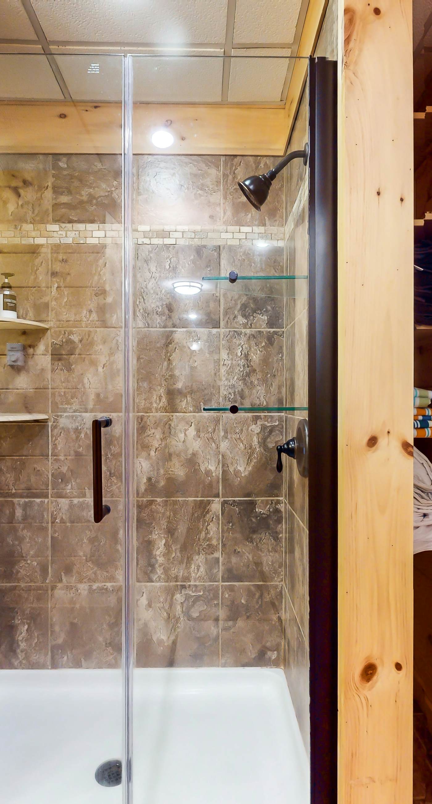 River's Creekside Cabin