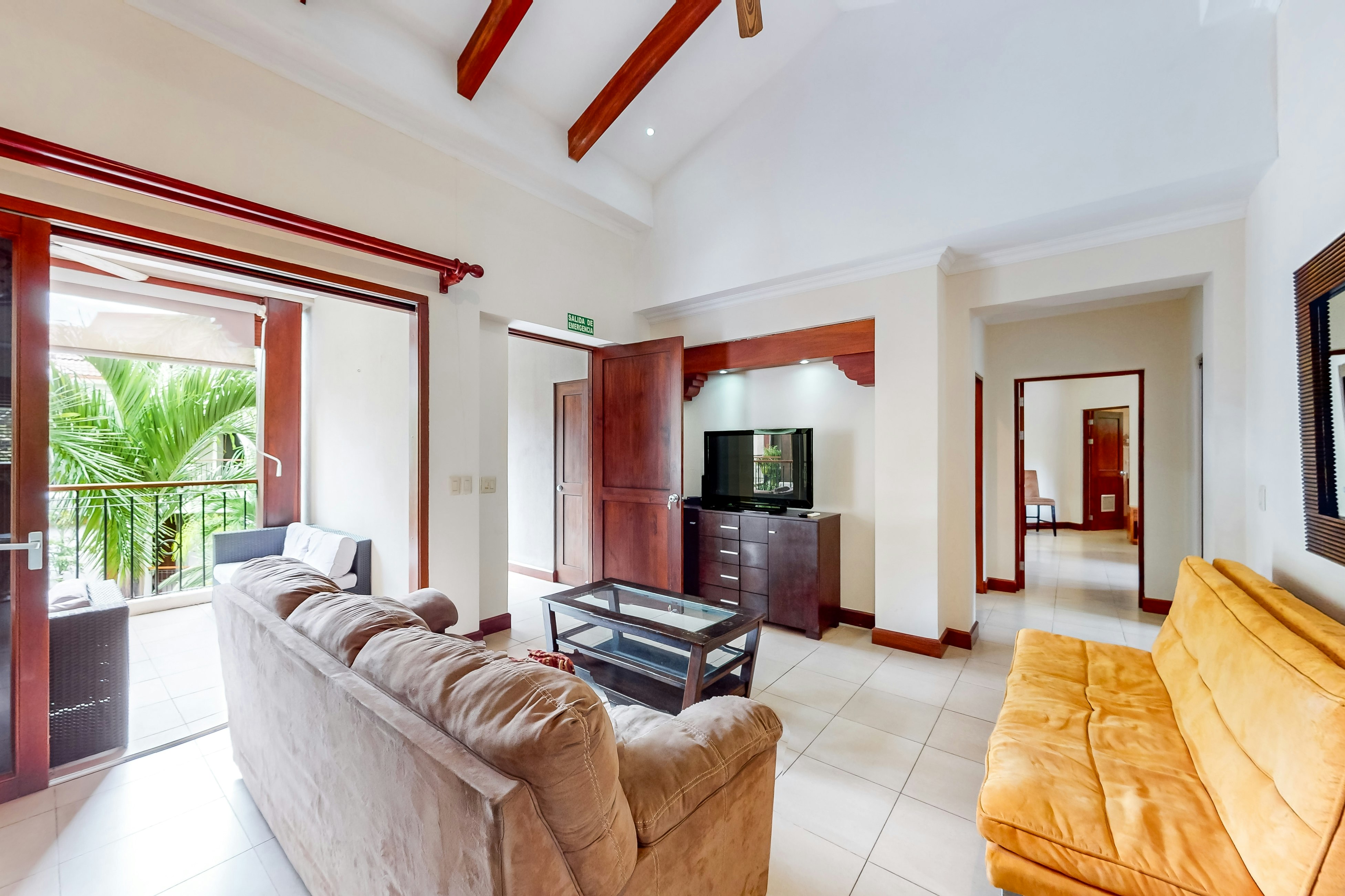 Macaw Oceans Club #20