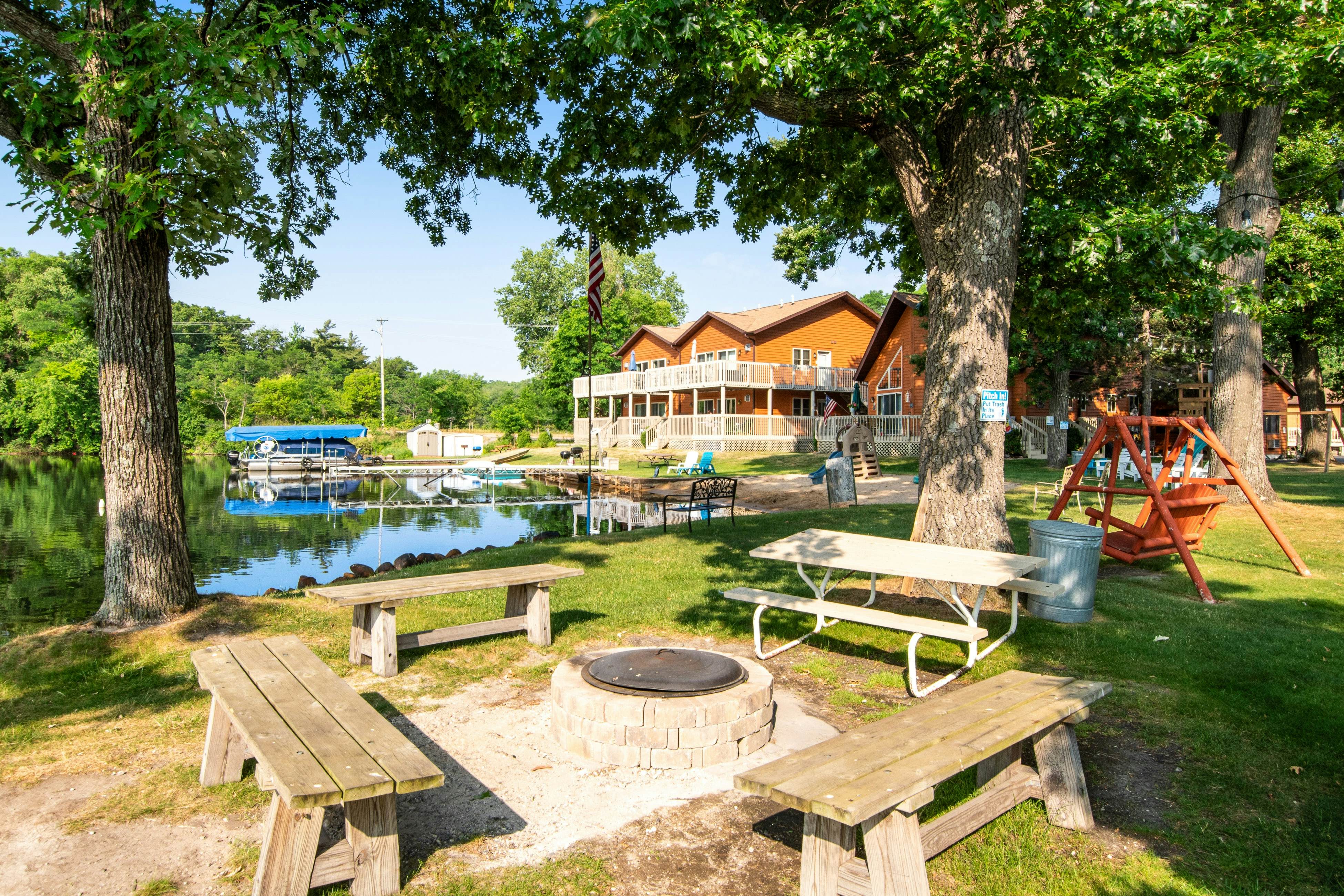 Thunderbird Resort Condo 1040E