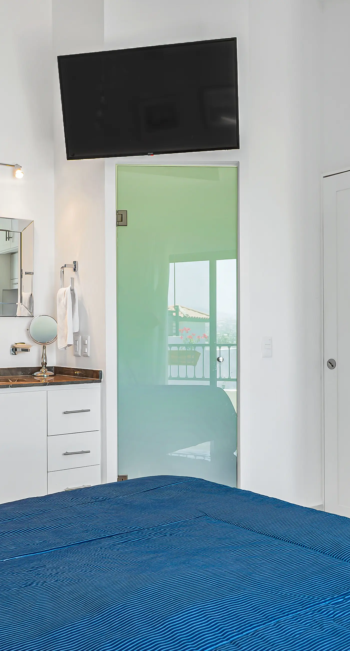 Mia 607B at Morgan Residences