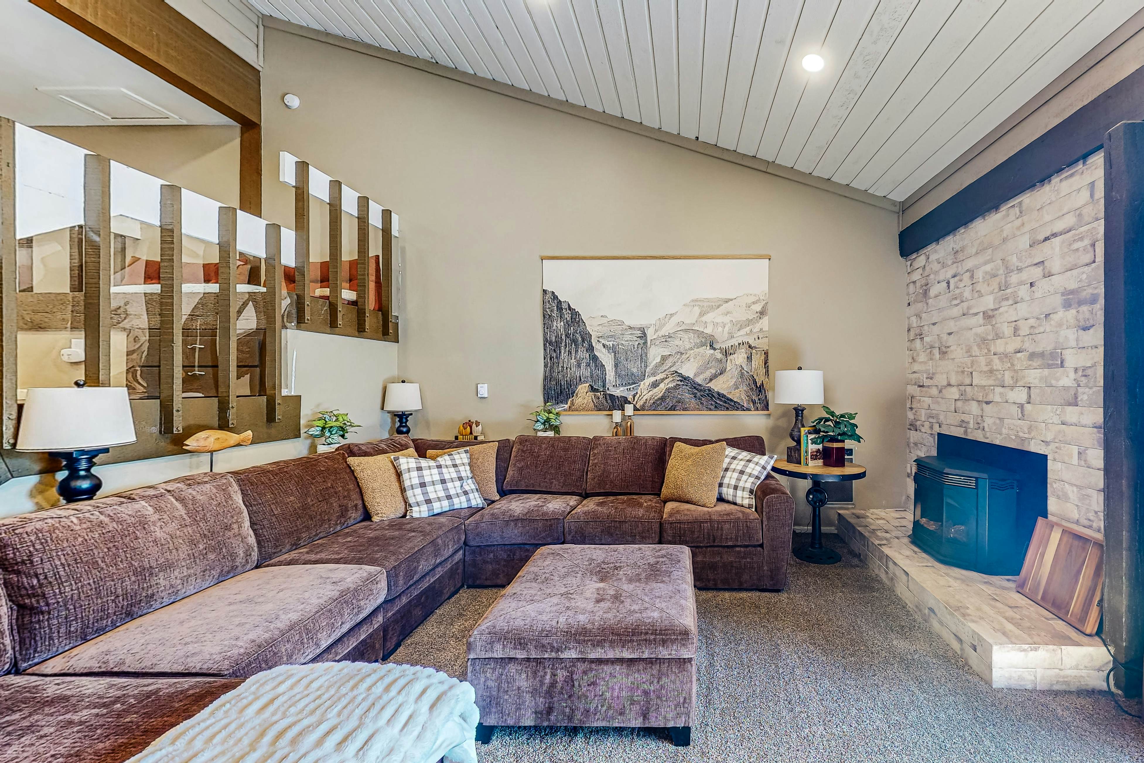 Huntington Lake Condo #102