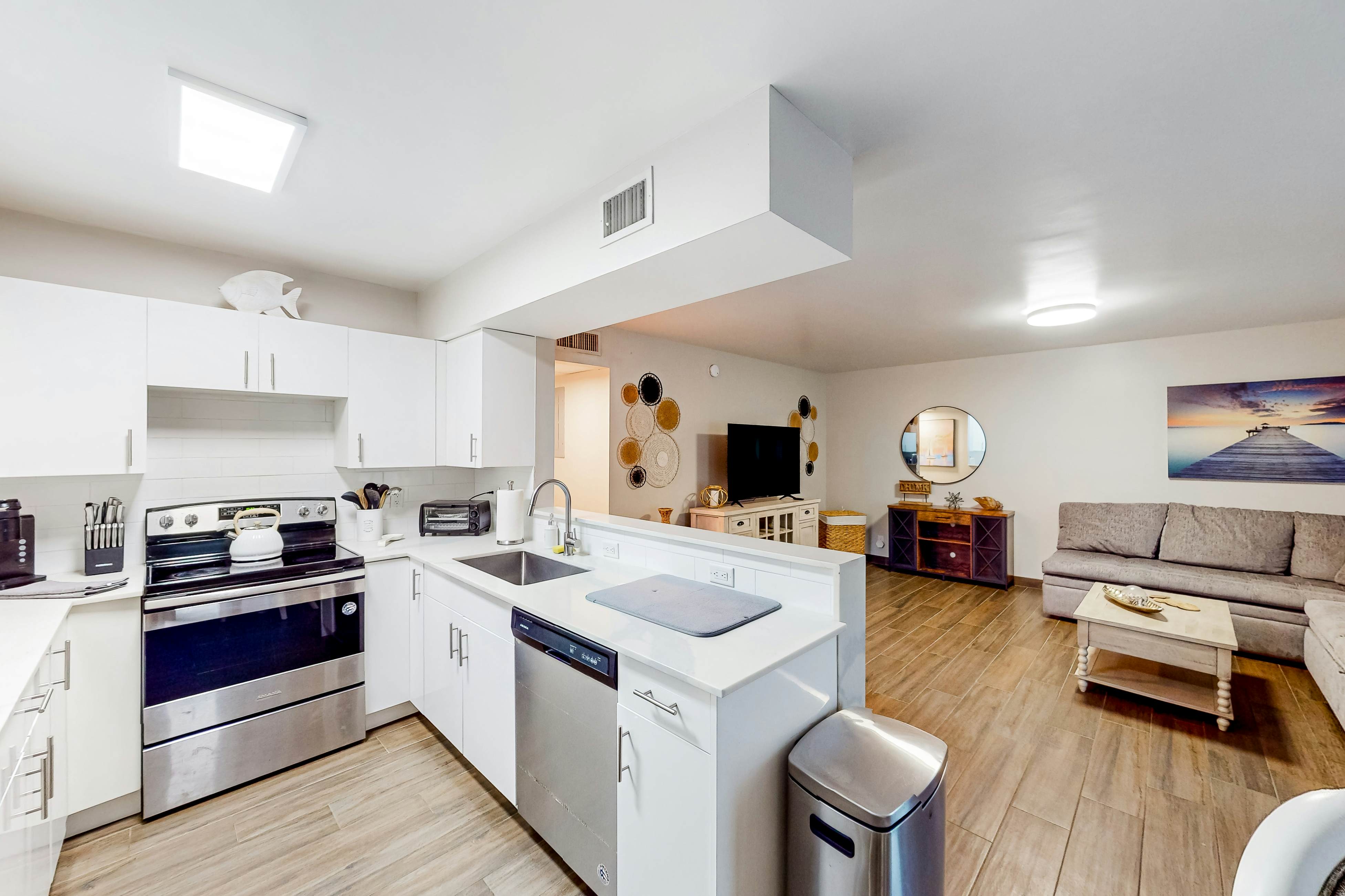 The Sailor's Perch, Unit 2